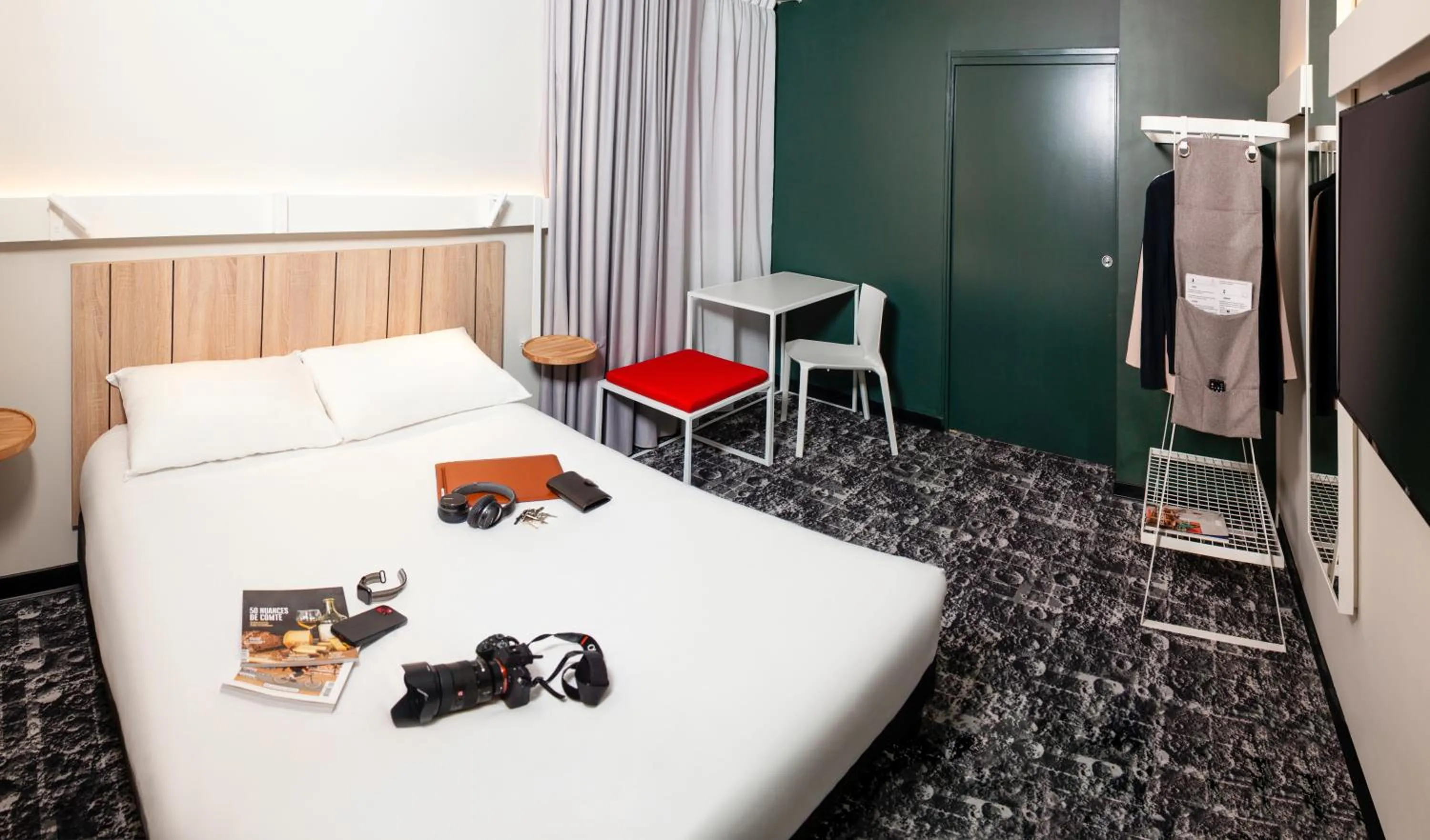 Bedroom, Bed in Ibis Pontarlier