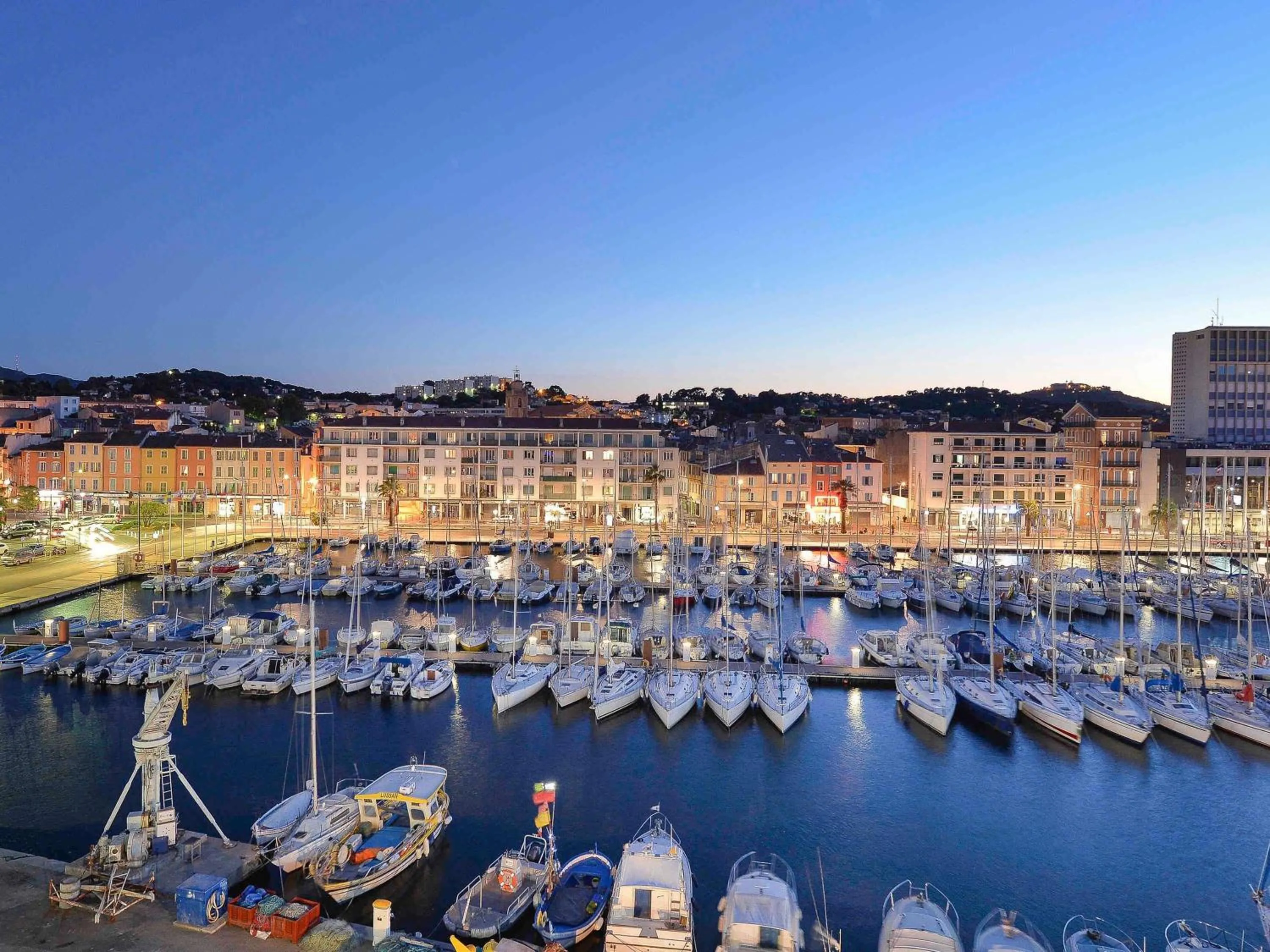 Property building in Hôtel Mercure Toulon La Seyne-Sur-Mer