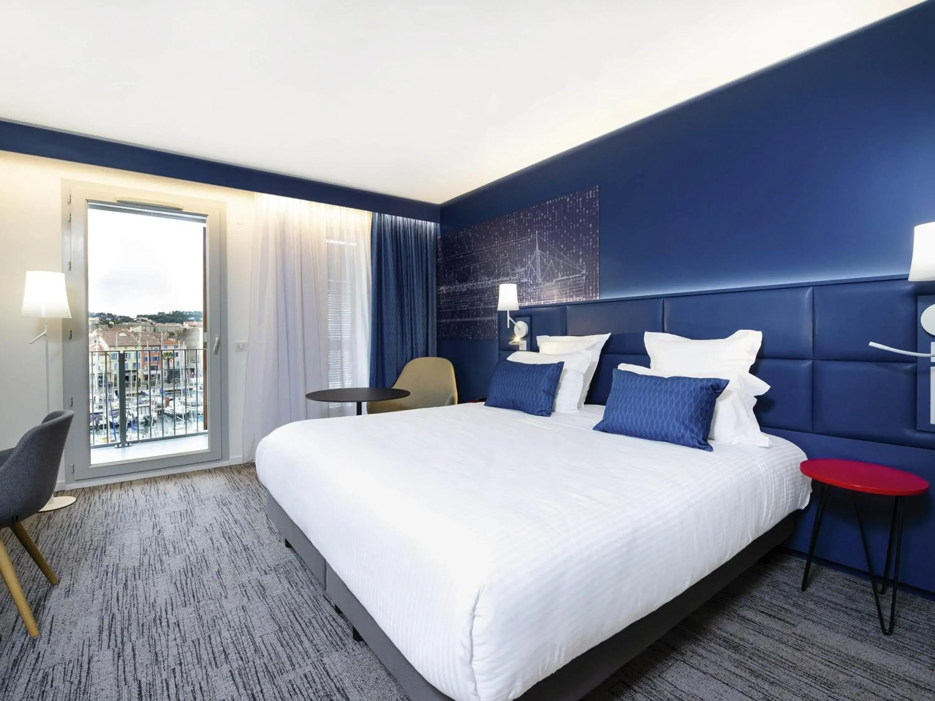 Standard Double Room with Terrace in Hôtel Mercure Toulon La Seyne-Sur-Mer Standard Double Room with Terrace in Hôtel Mercure Toulon La Seyne-Sur-Mer