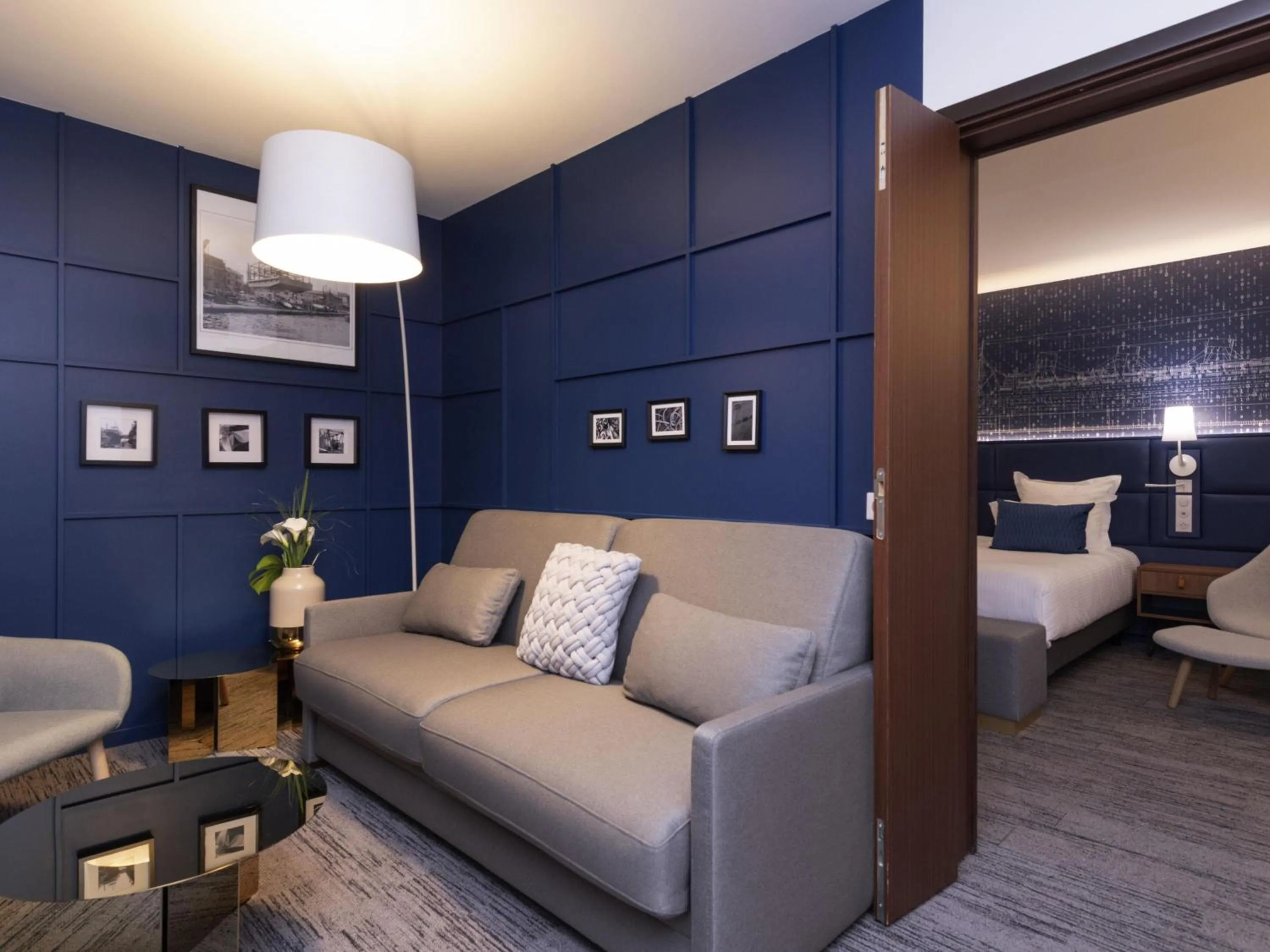 Bedroom, Bed in Hôtel Mercure Toulon La Seyne-Sur-Mer