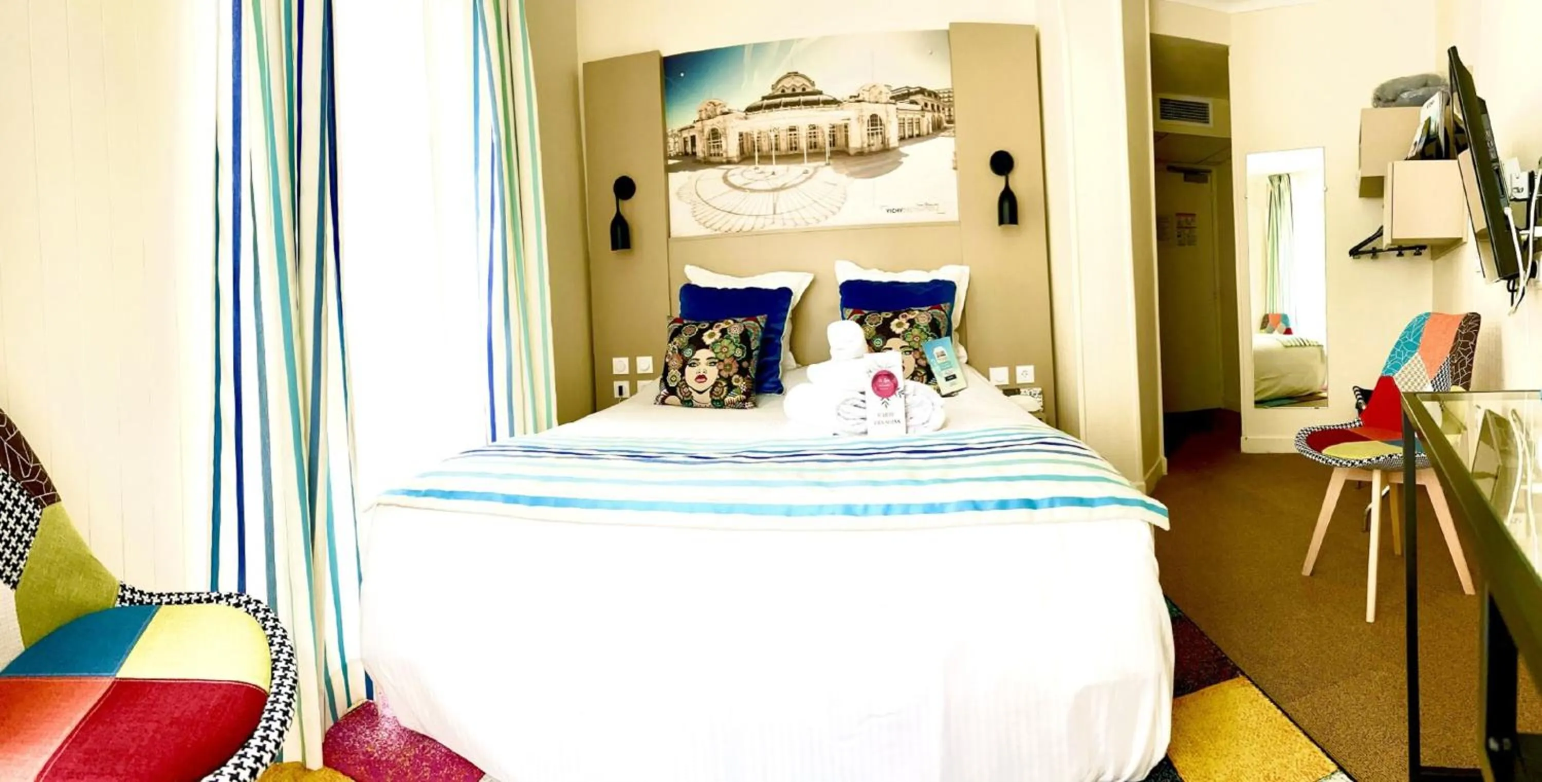 Decorative detail in Kyriad Restaurant Centre SPA Vichy