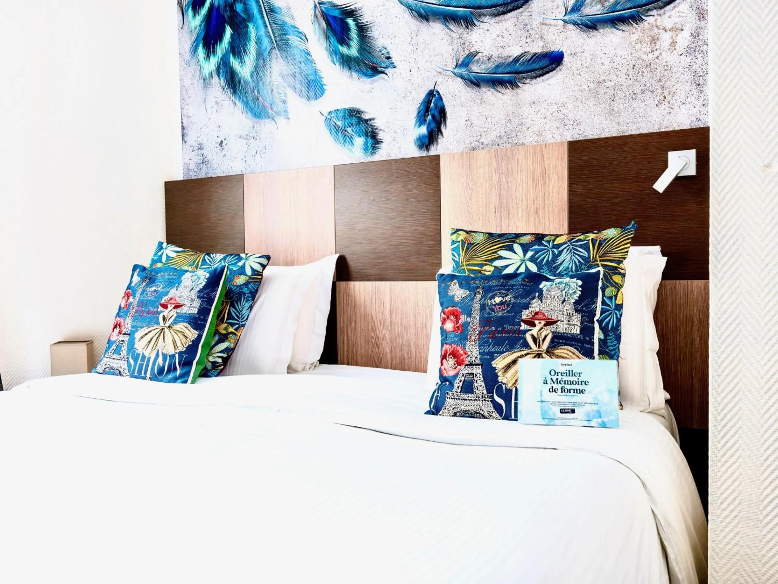 Bedroom, Bed in Kyriad Restaurant Centre SPA Vichy