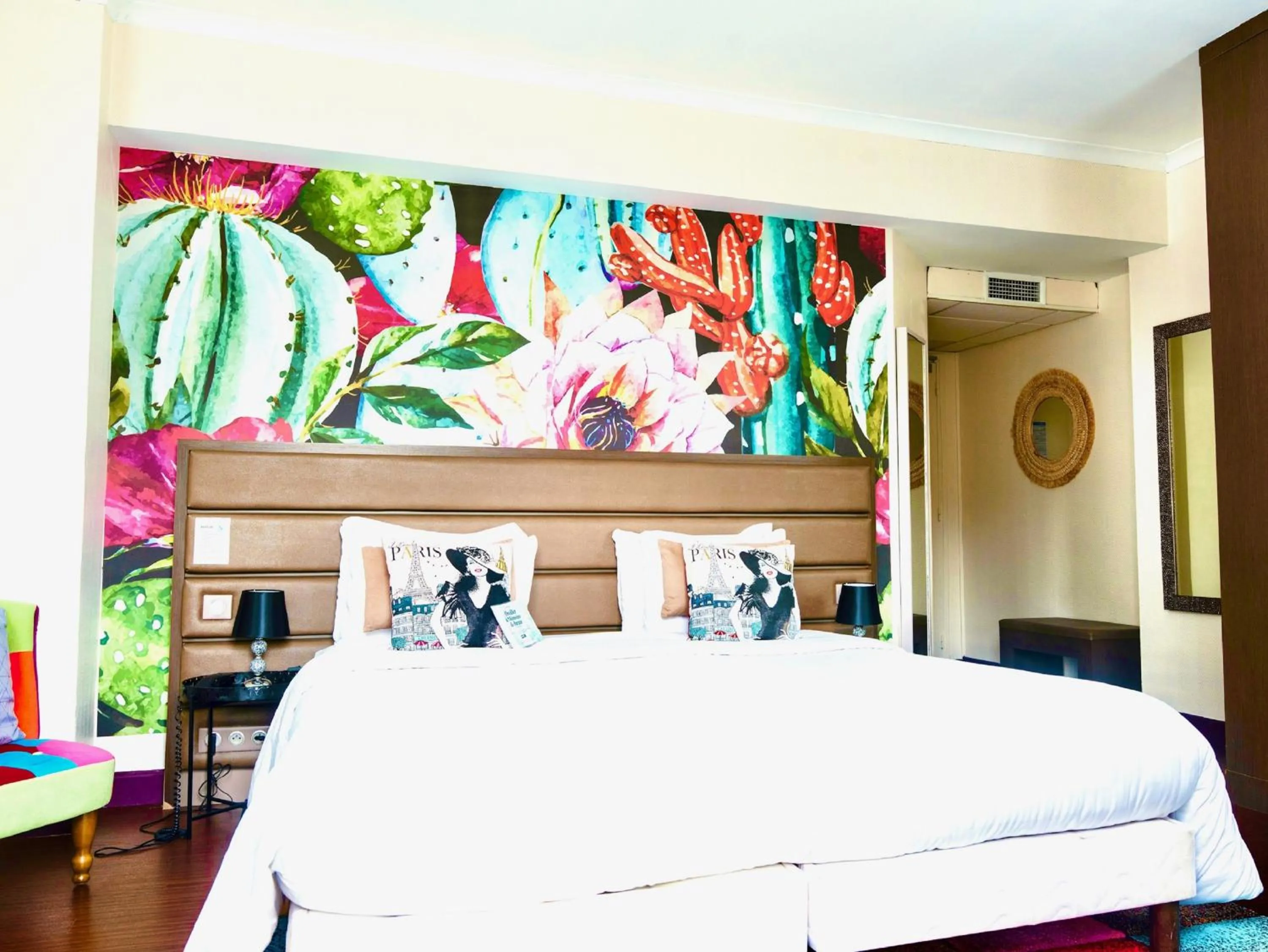 Bedroom, Bed in Kyriad Restaurant Centre SPA Vichy