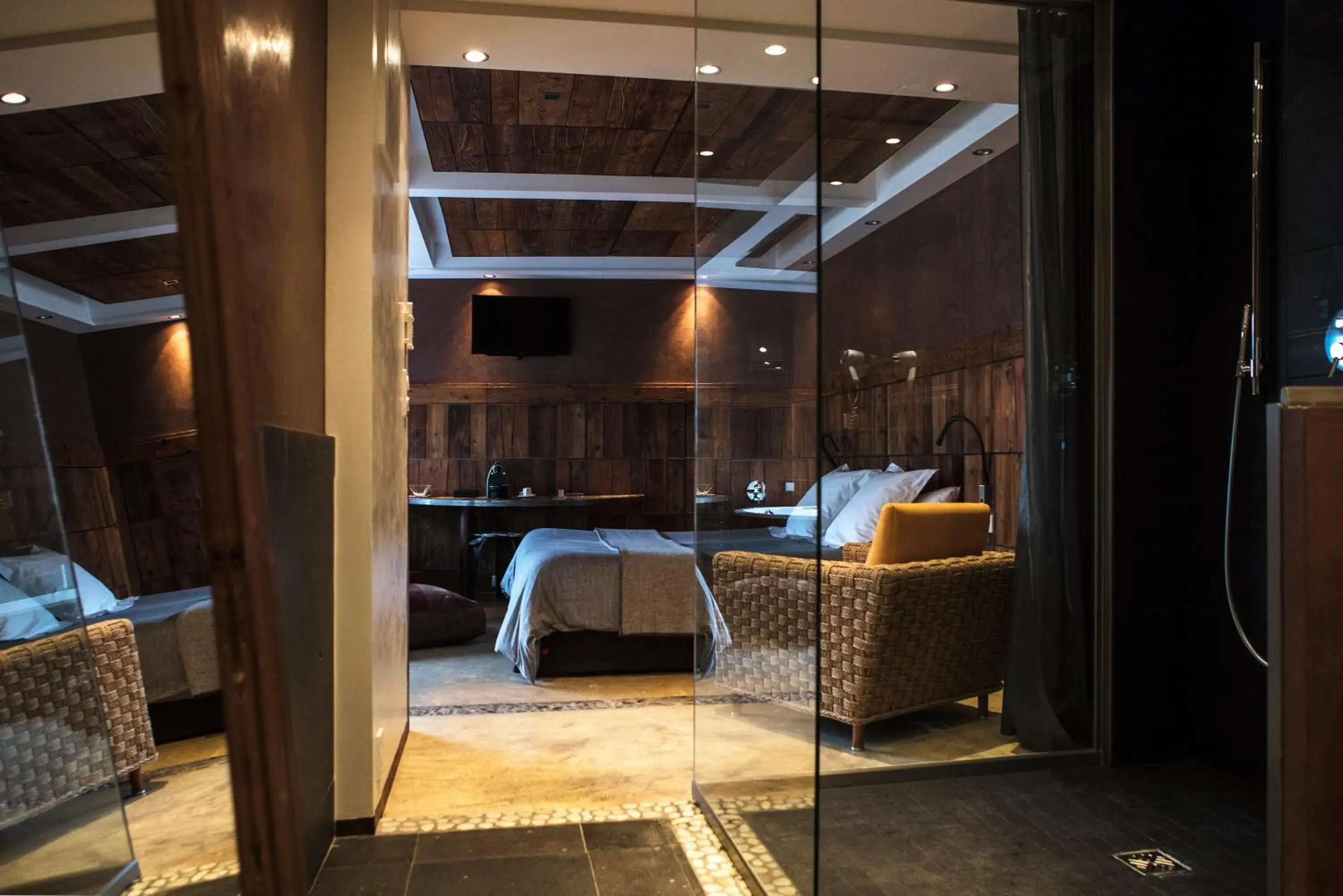 Double Room with Lake View and Fireplace in Le Clos Des Sens Double Room with Lake View and Fireplace in Le Clos Des Sens