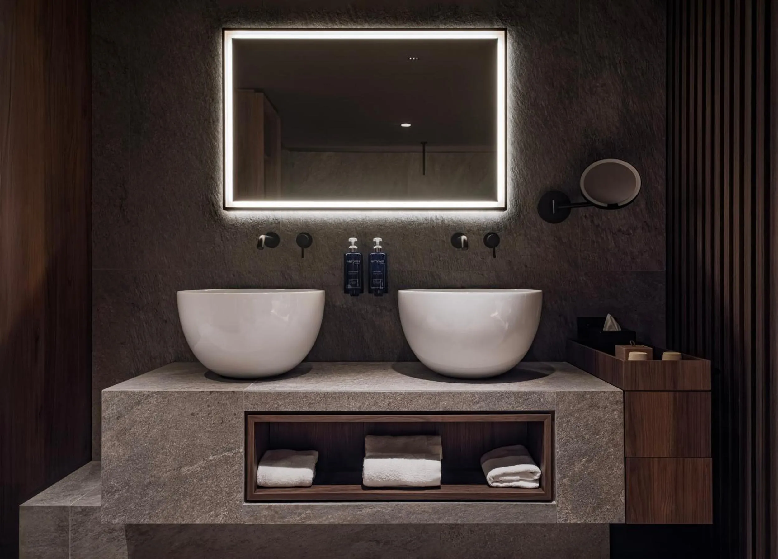 Bathroom in YONA ex Le Parc Hôtel