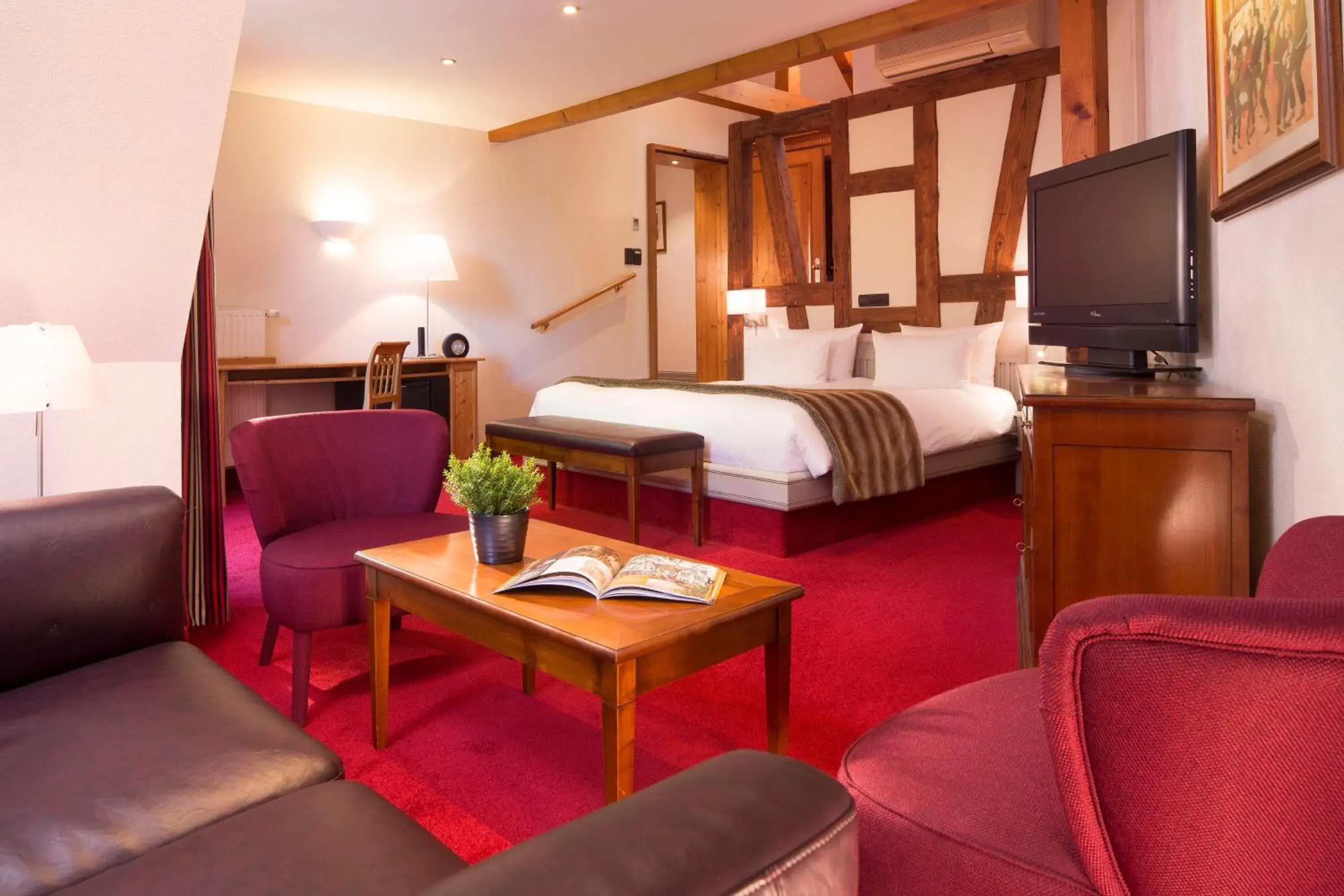 Deluxe Double Room with Yonasaya Spa Access in Le Parc Hôtel devient YONA Deluxe Double Room with Yonasaya Spa Access in Le Parc Hôtel devient YONA