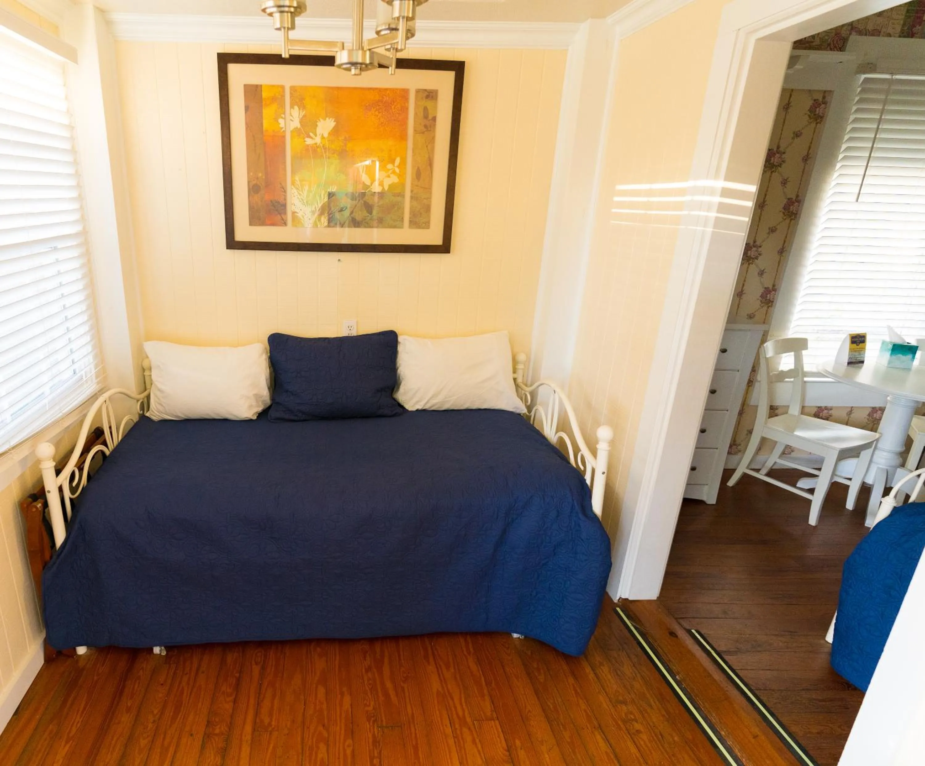 Bed in The Heirloom Inn Mount Dora