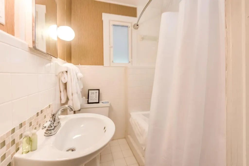 Bathroom in The Heirloom Inn Mount Dora