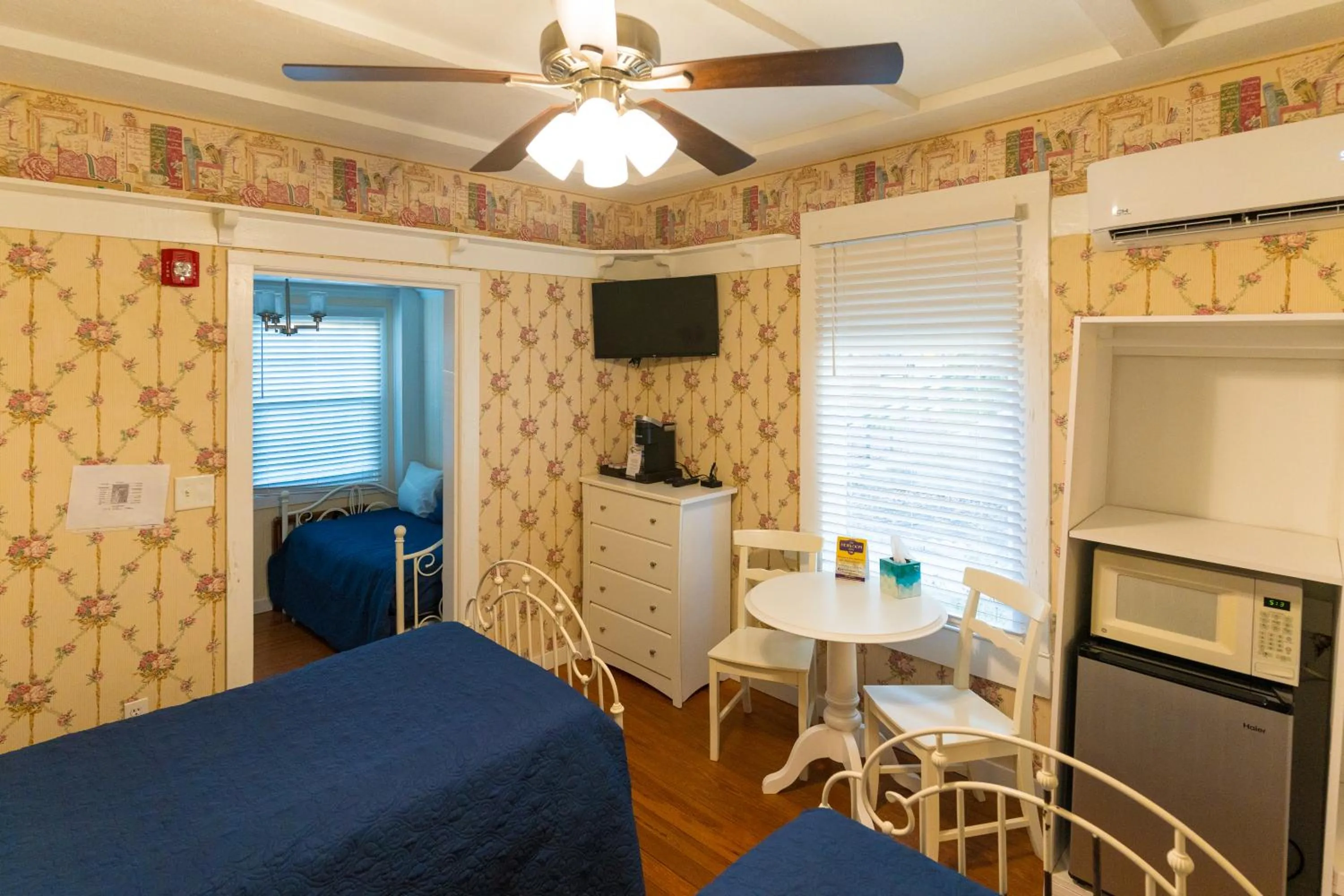 Bed in The Heirloom Inn Mount Dora