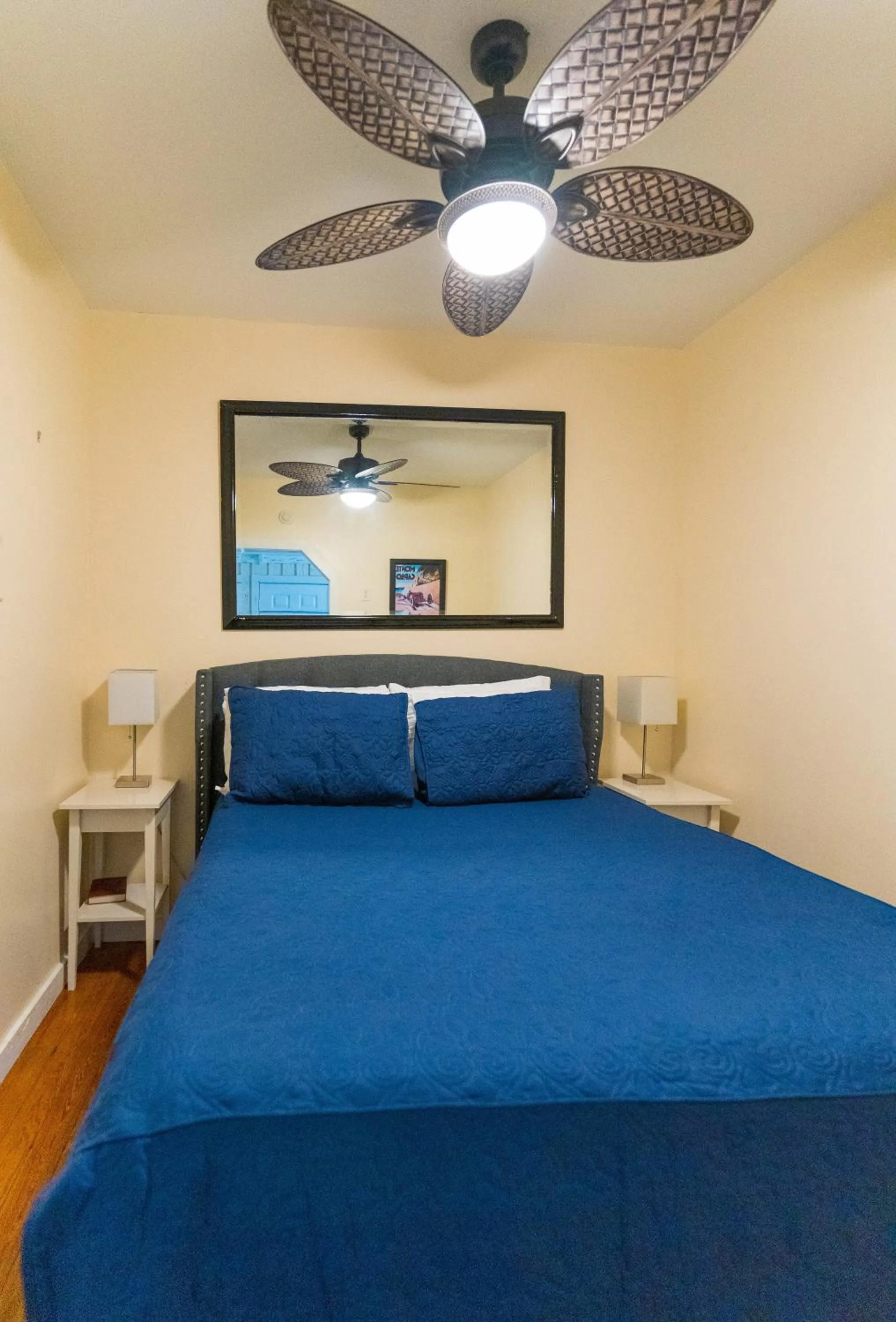 Bed in The Heirloom Inn Mount Dora