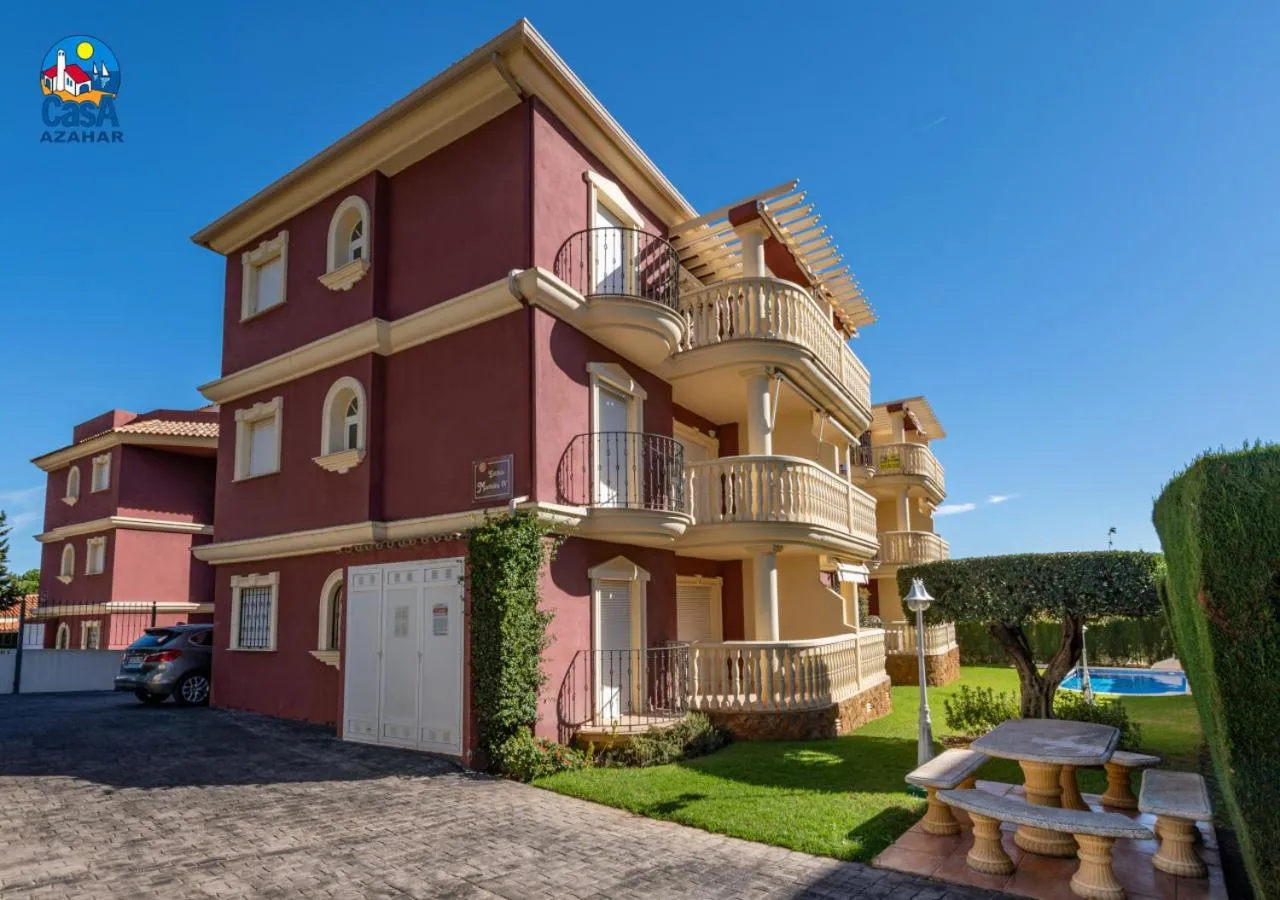 Property building in Apartamentos Madeira Casa Azahar