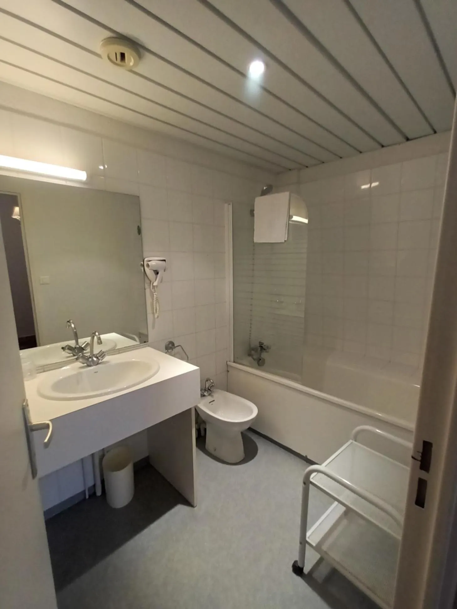 Bathroom in Hôtel Jeanne d'Arc