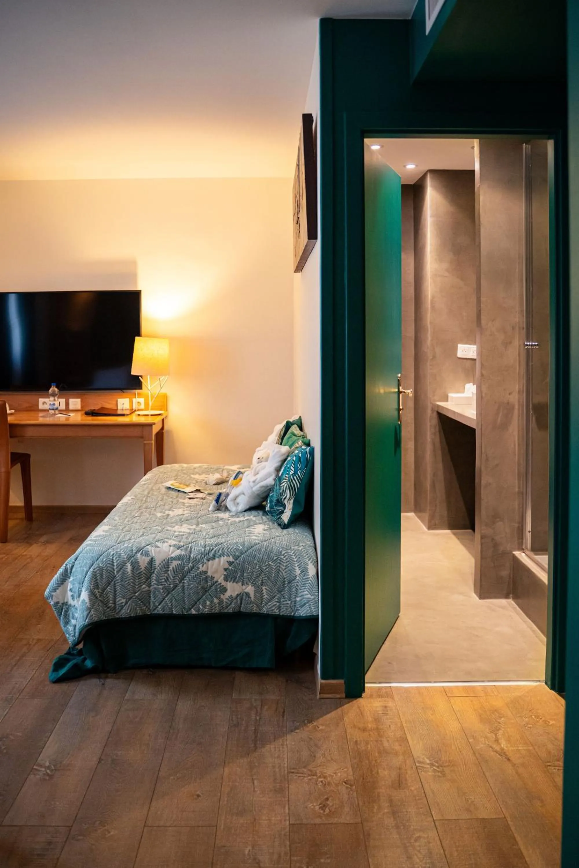 Photo of the whole room, Bed in Hôtel Le Rapp