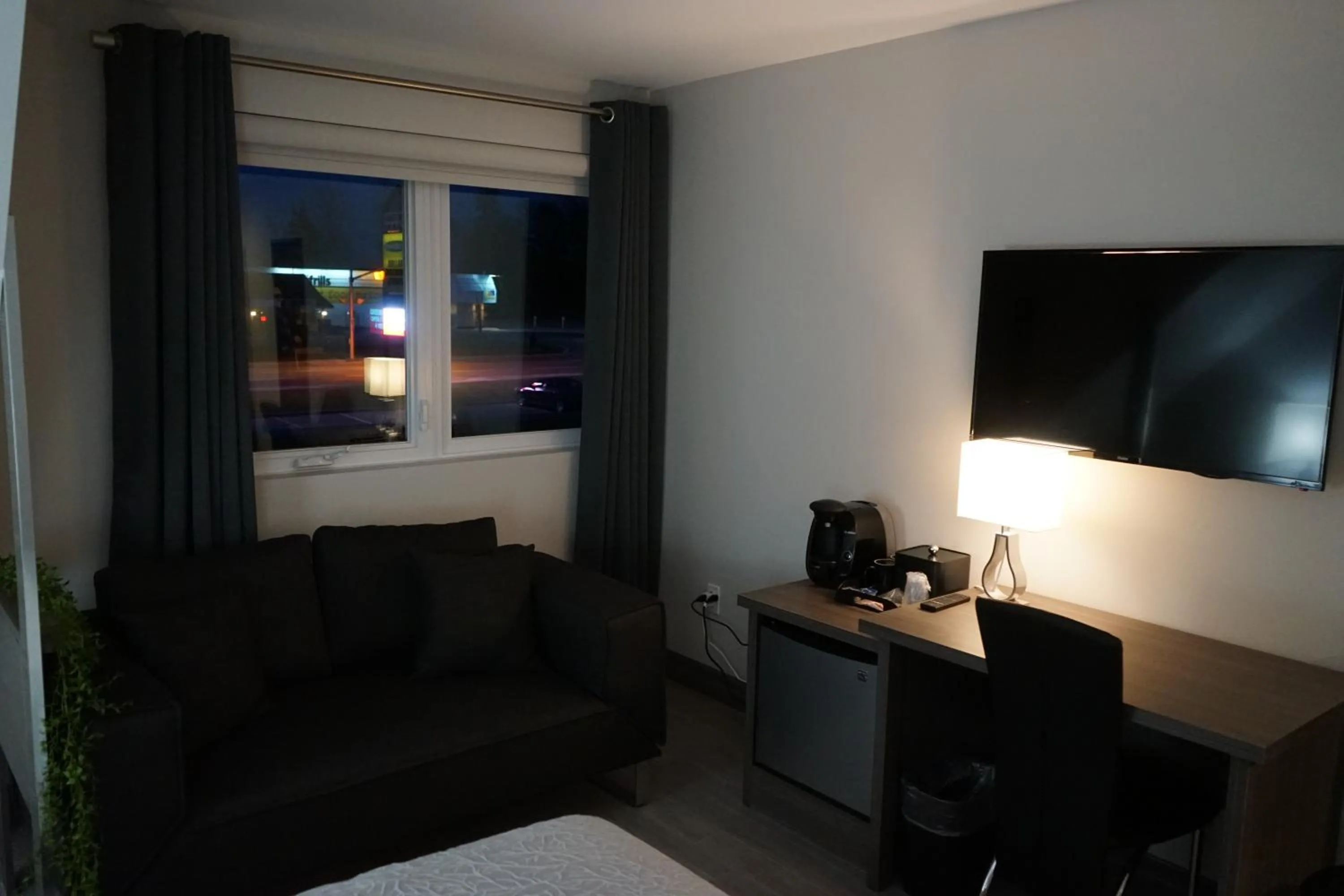 Night, Bed in Amber Hotel