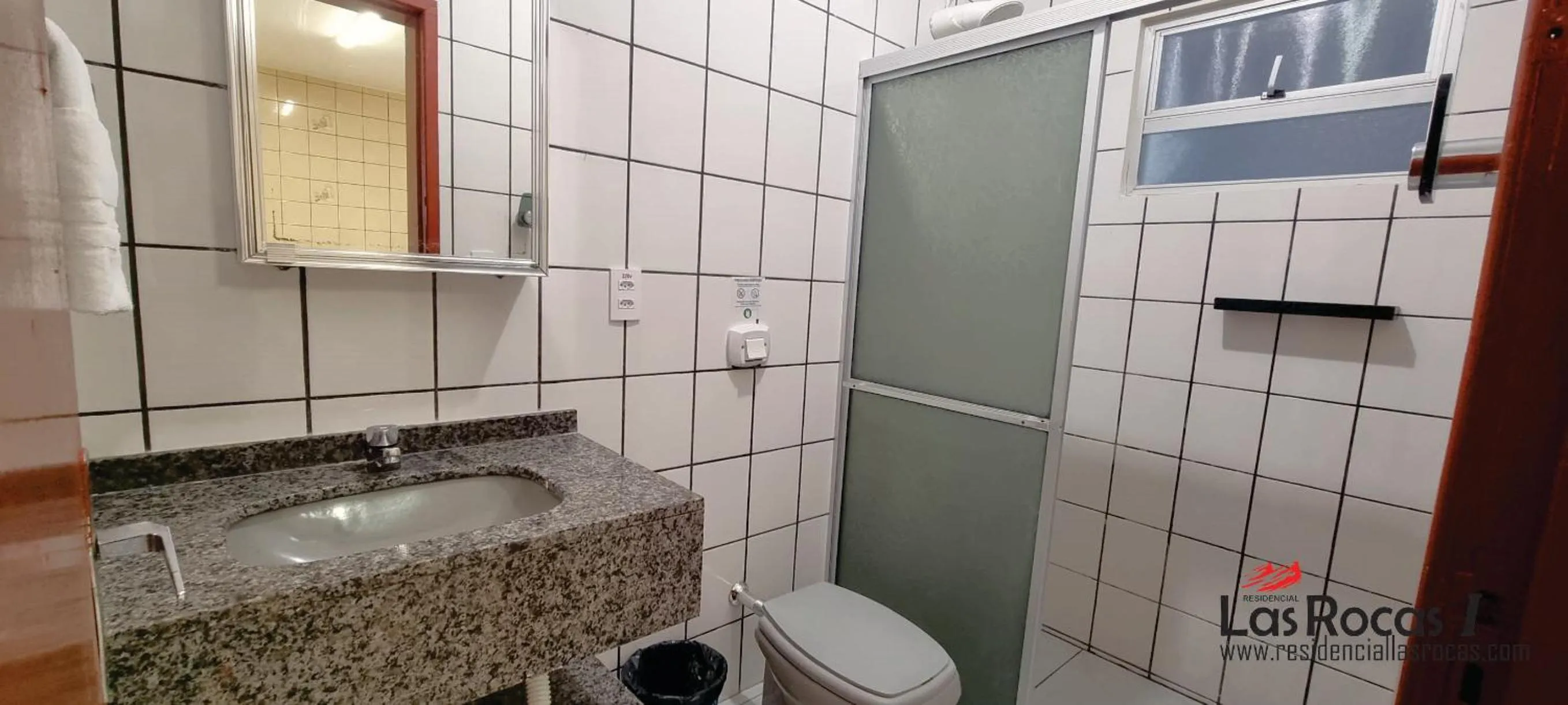 Bathroom in Residencial Las Rocas I