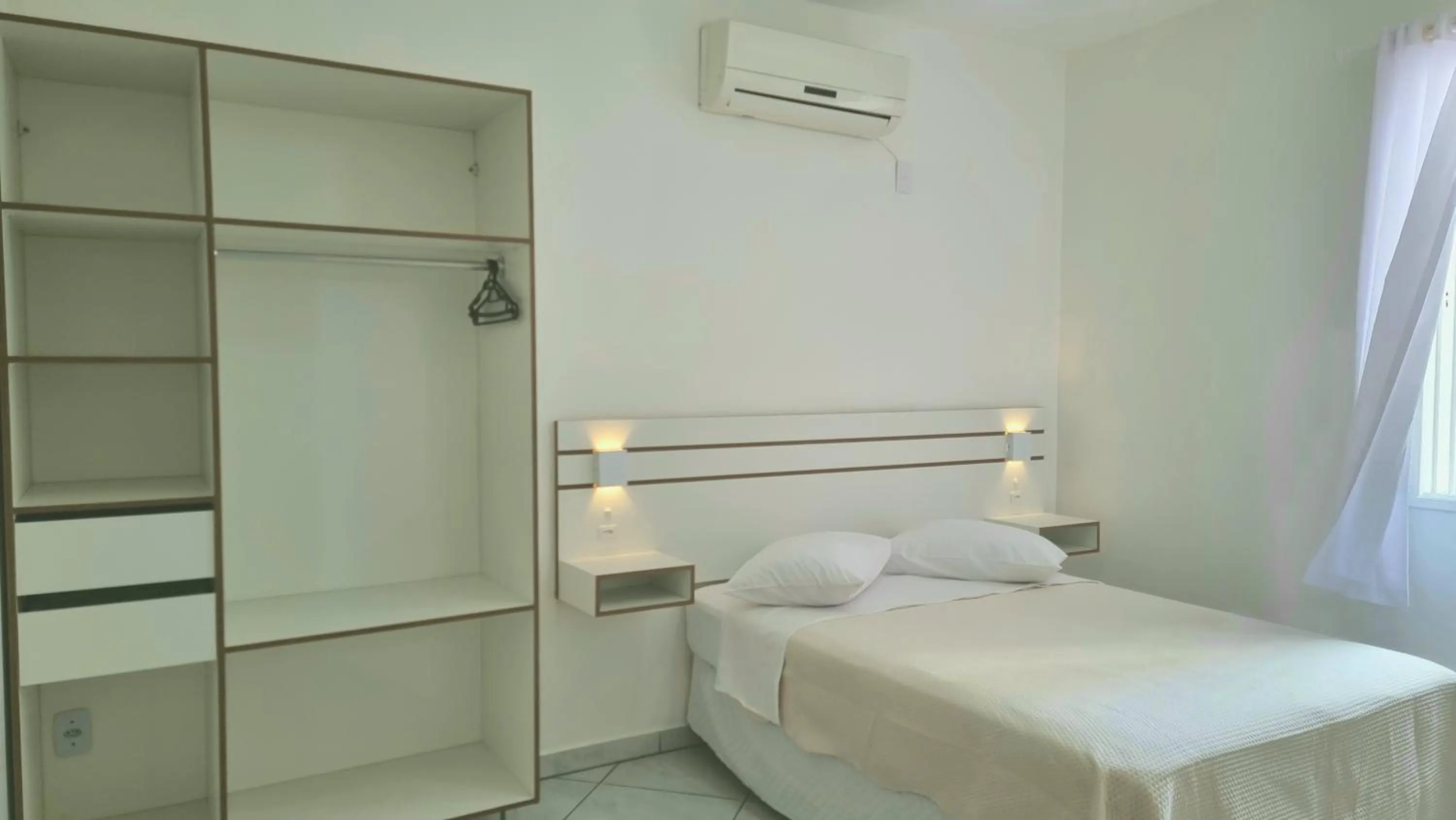 Bedroom, Bed in Residencial Las Rocas I