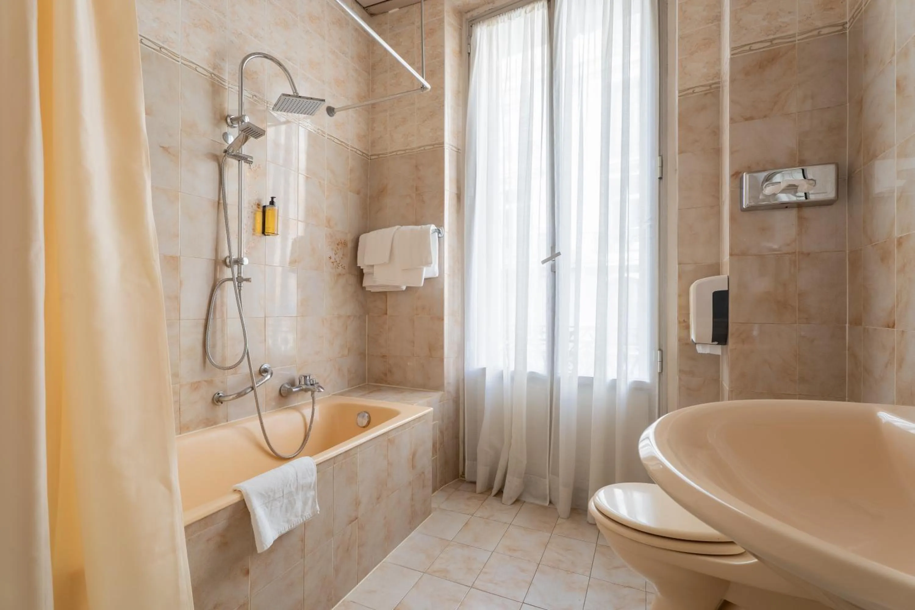 Bathroom in Hotel Busby