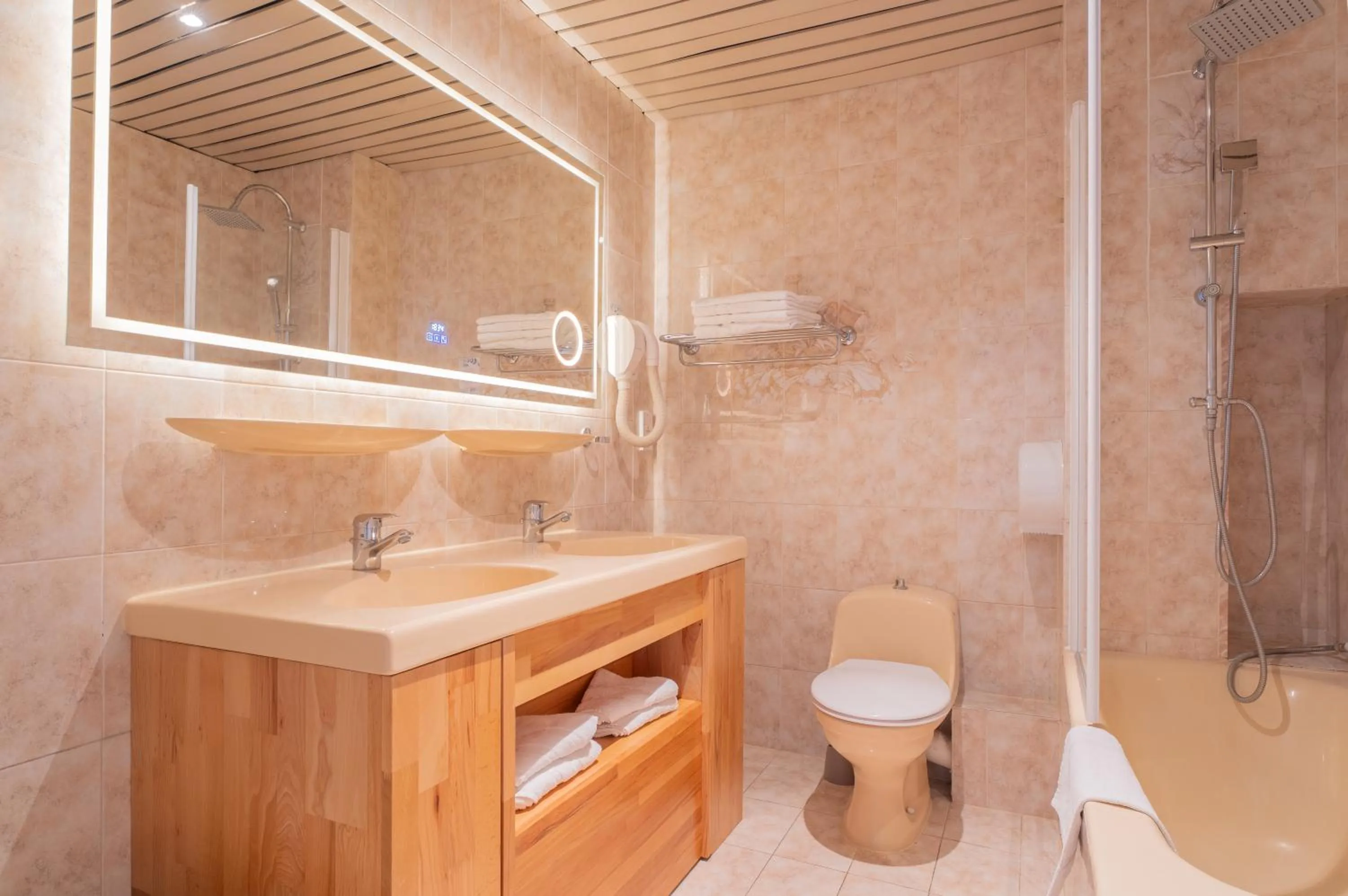 Bathroom in Hotel Busby