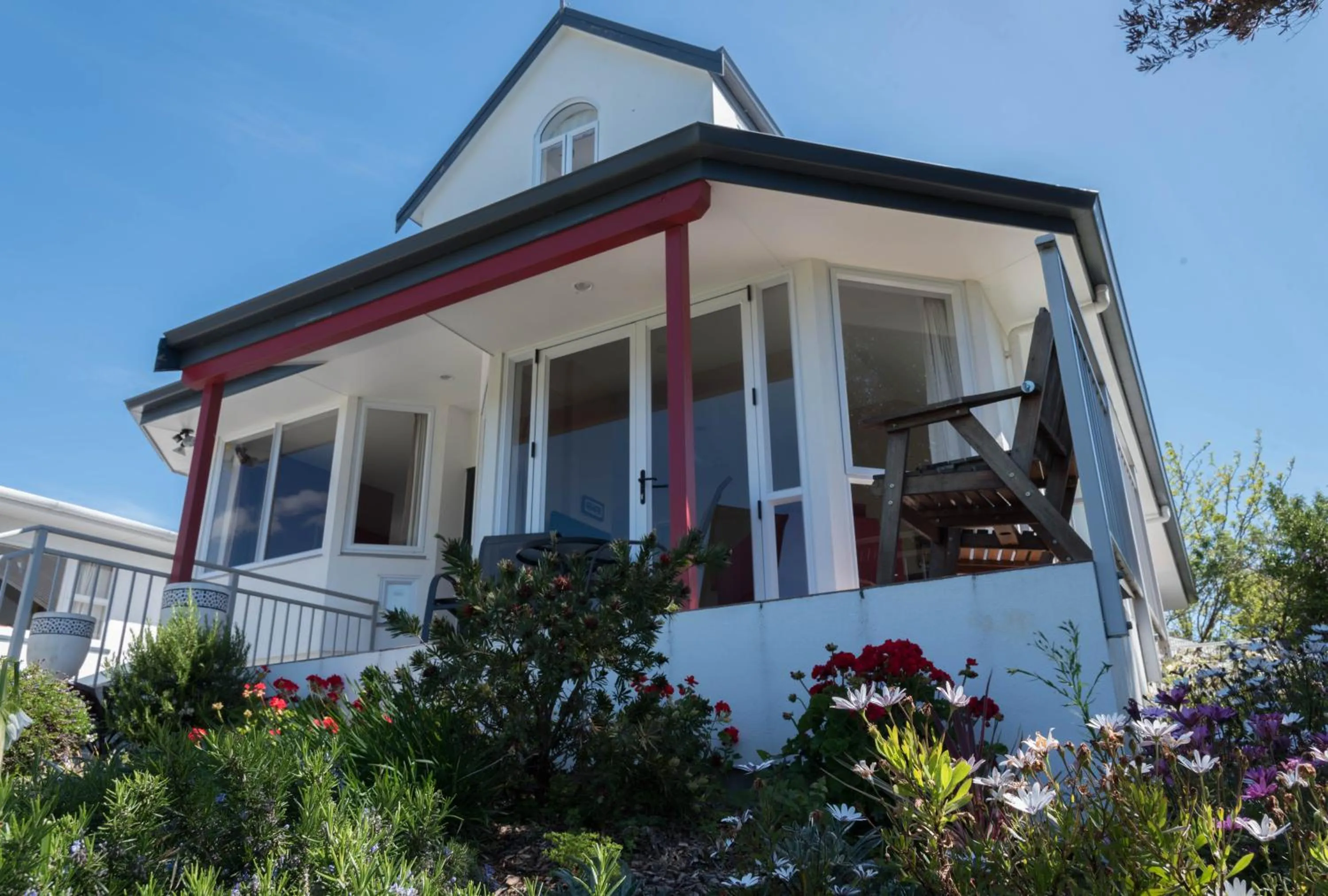 Facade/entrance in Waimarie on Riverside Motel & Apartments
