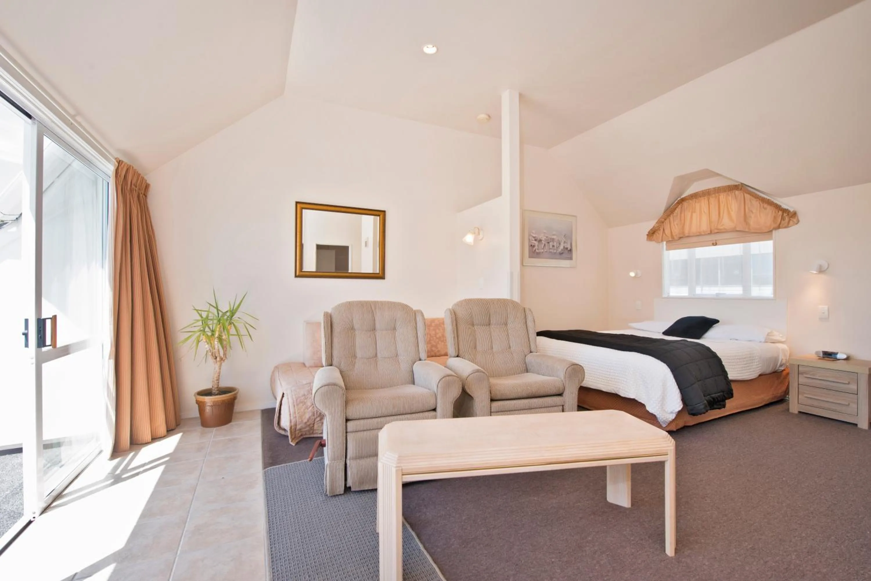 Bed in Waimarie on Riverside Motel & Apartments