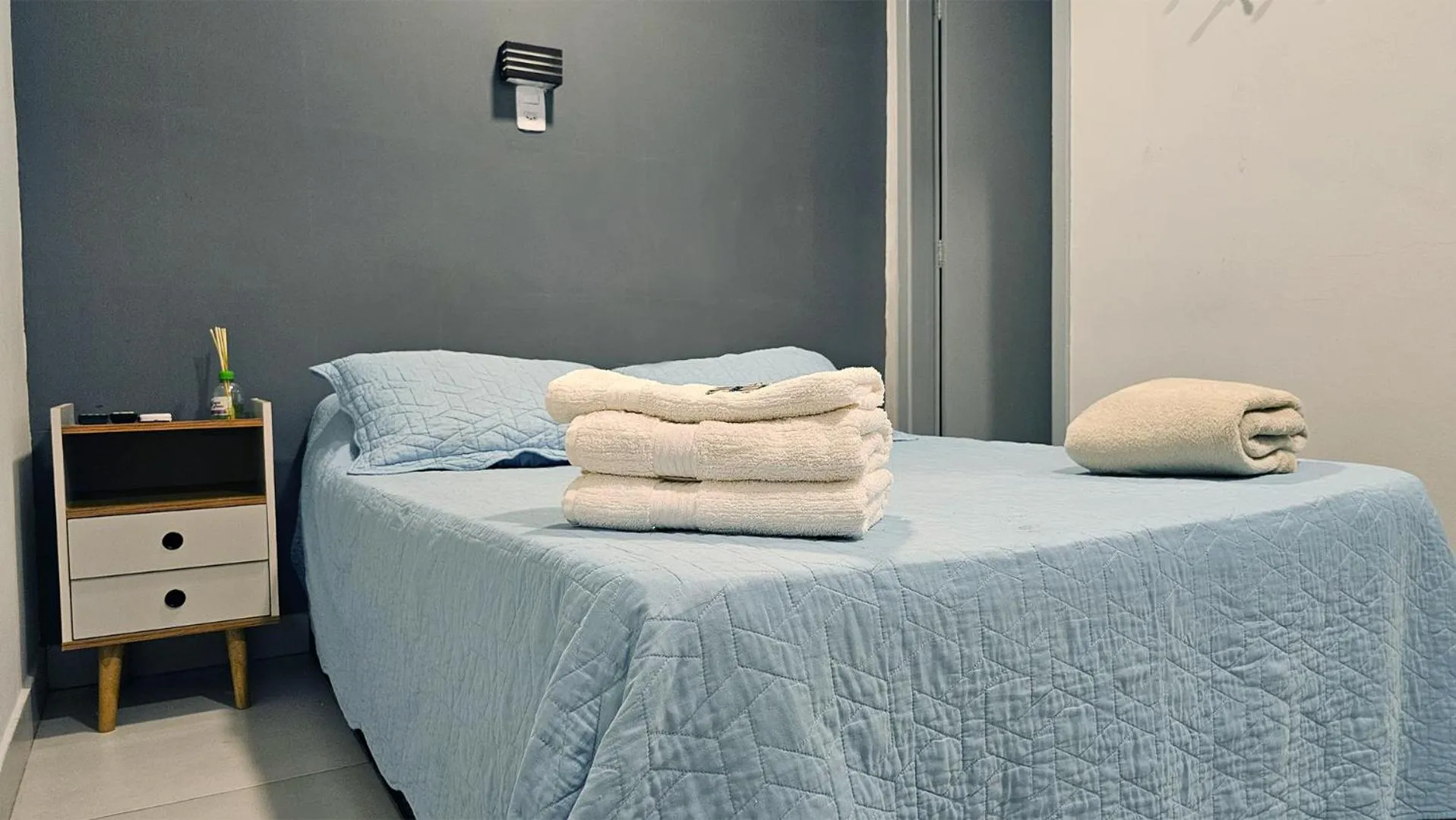 Bed in Beach Guest House - GMT