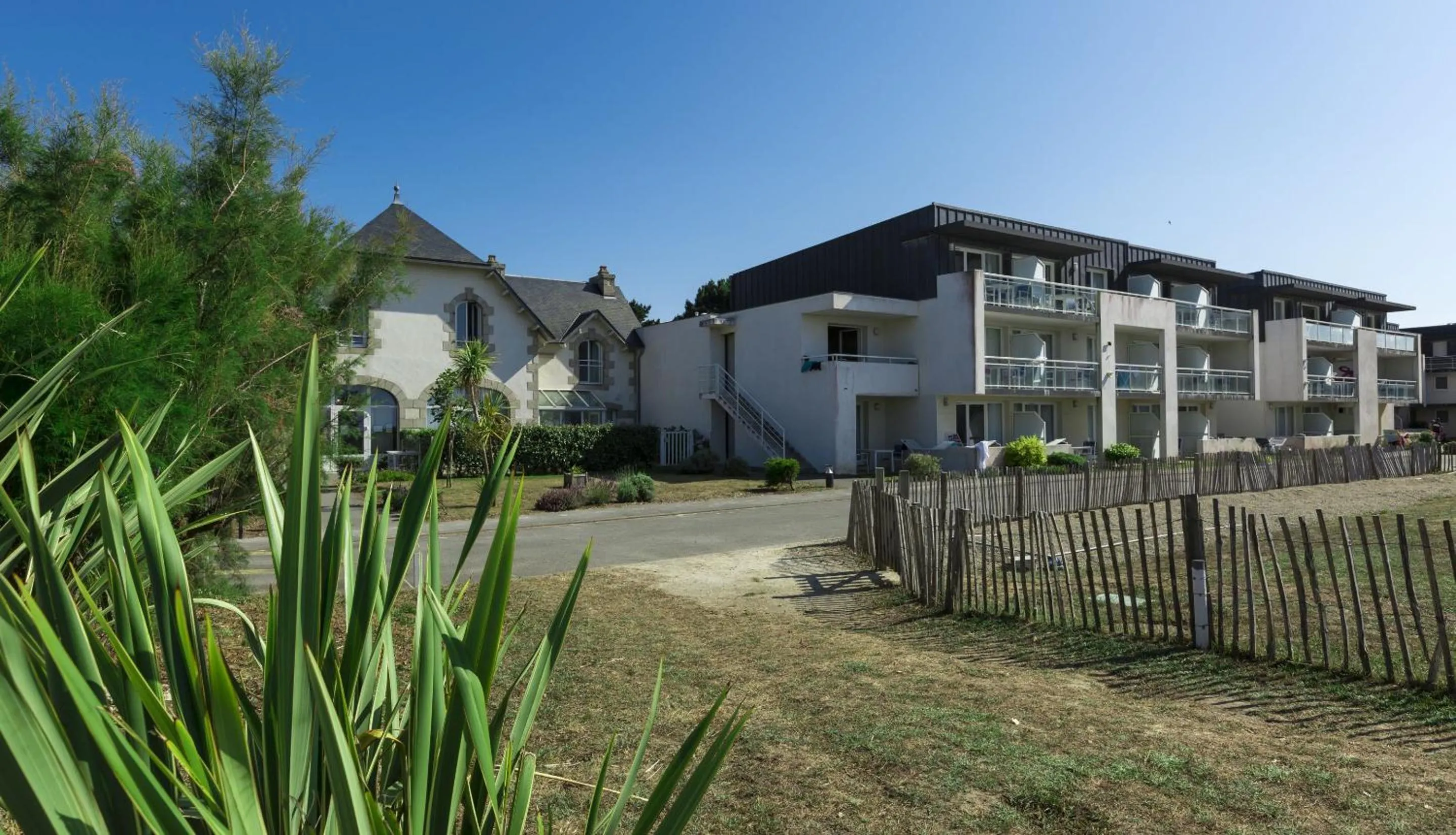 Property building in Résidence Odalys Domaine des Roches Jaunes