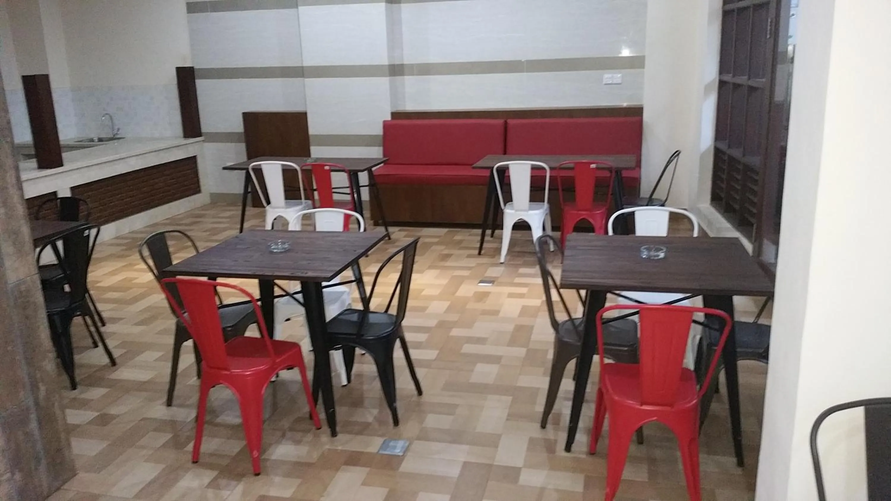 Restaurant/places to eat in Legenda Beril Hostel