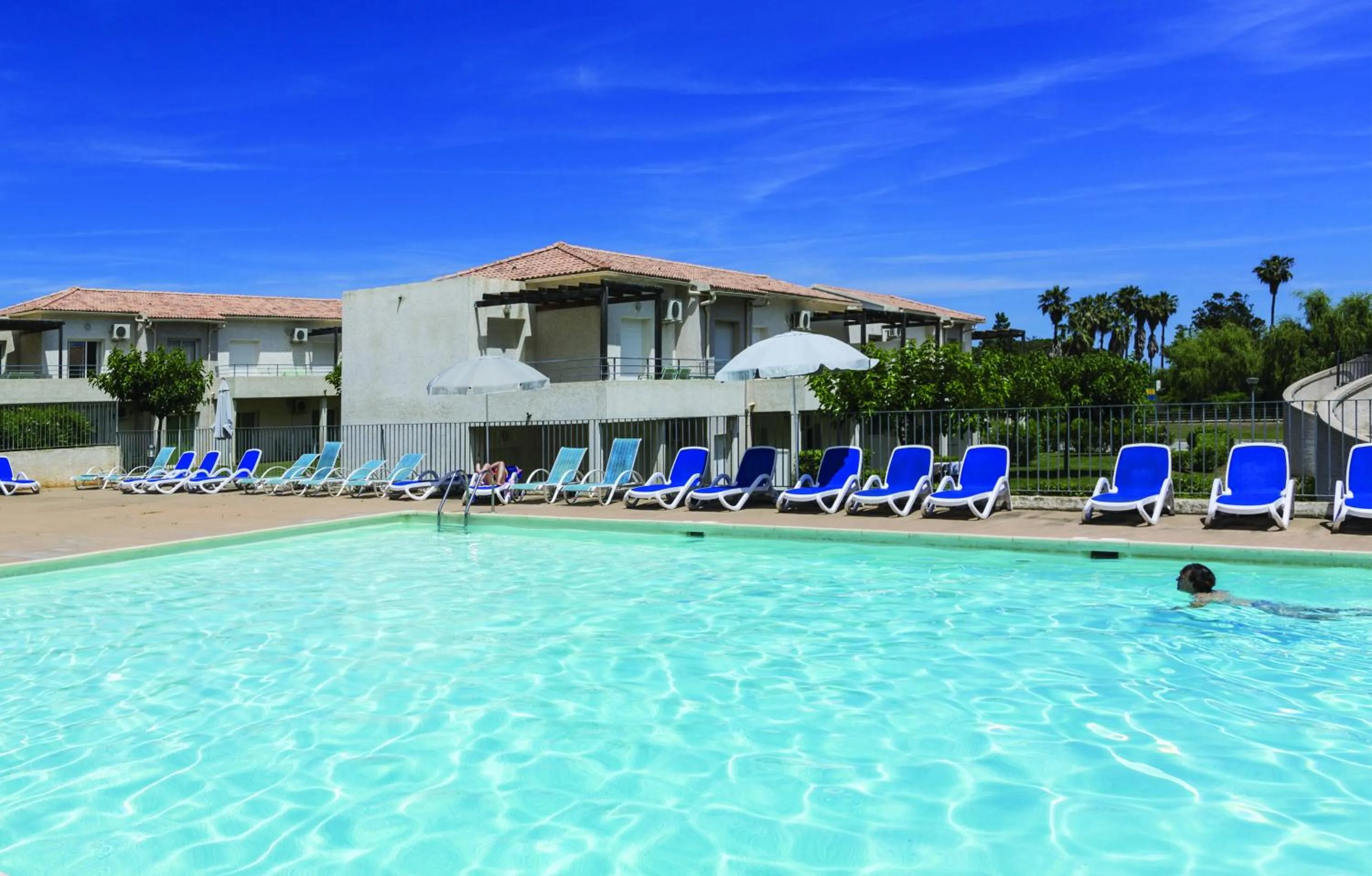 Swimming pool in Résidence Odalys Acqua Linda