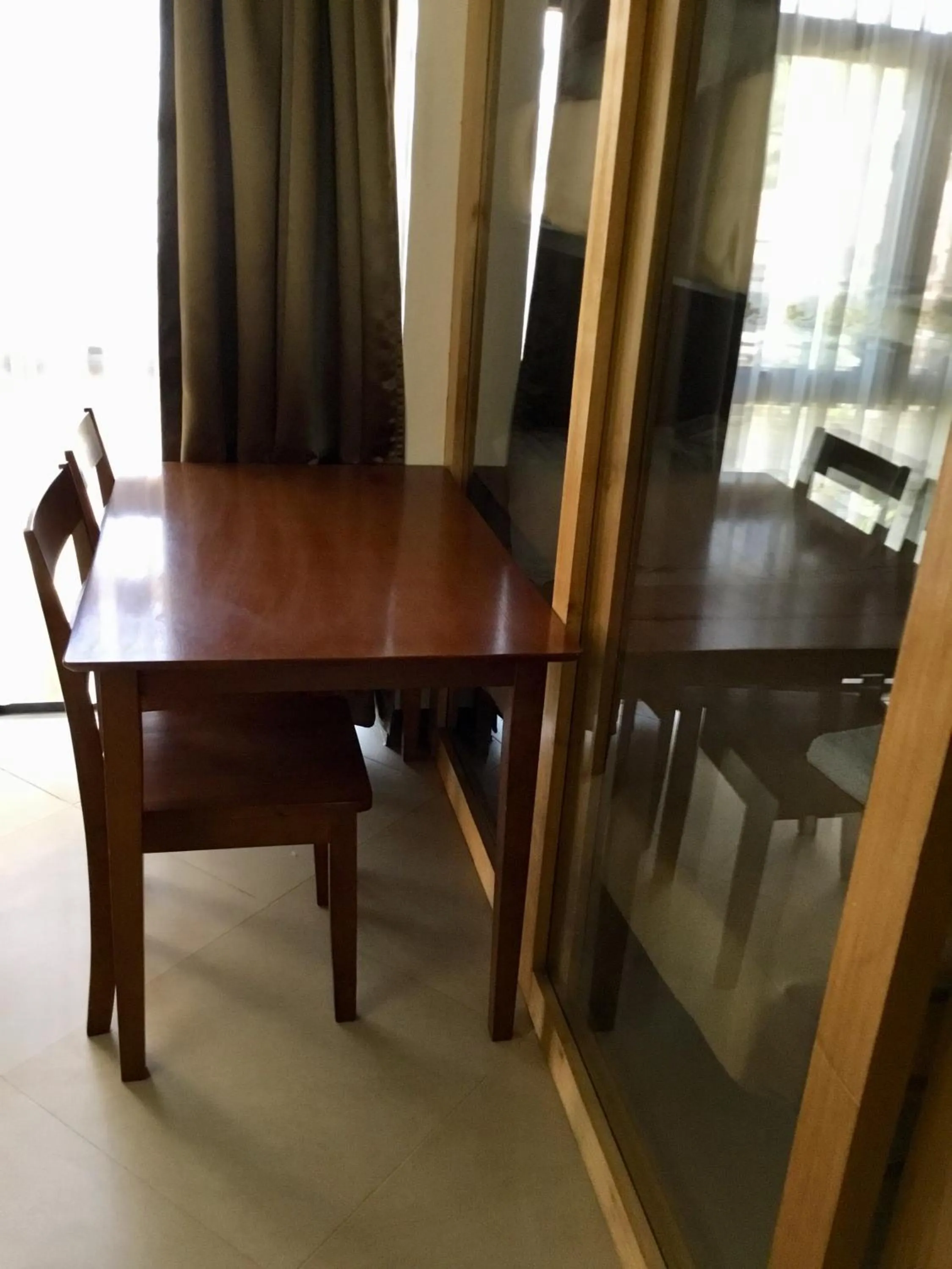 Dining area in Delle Suites