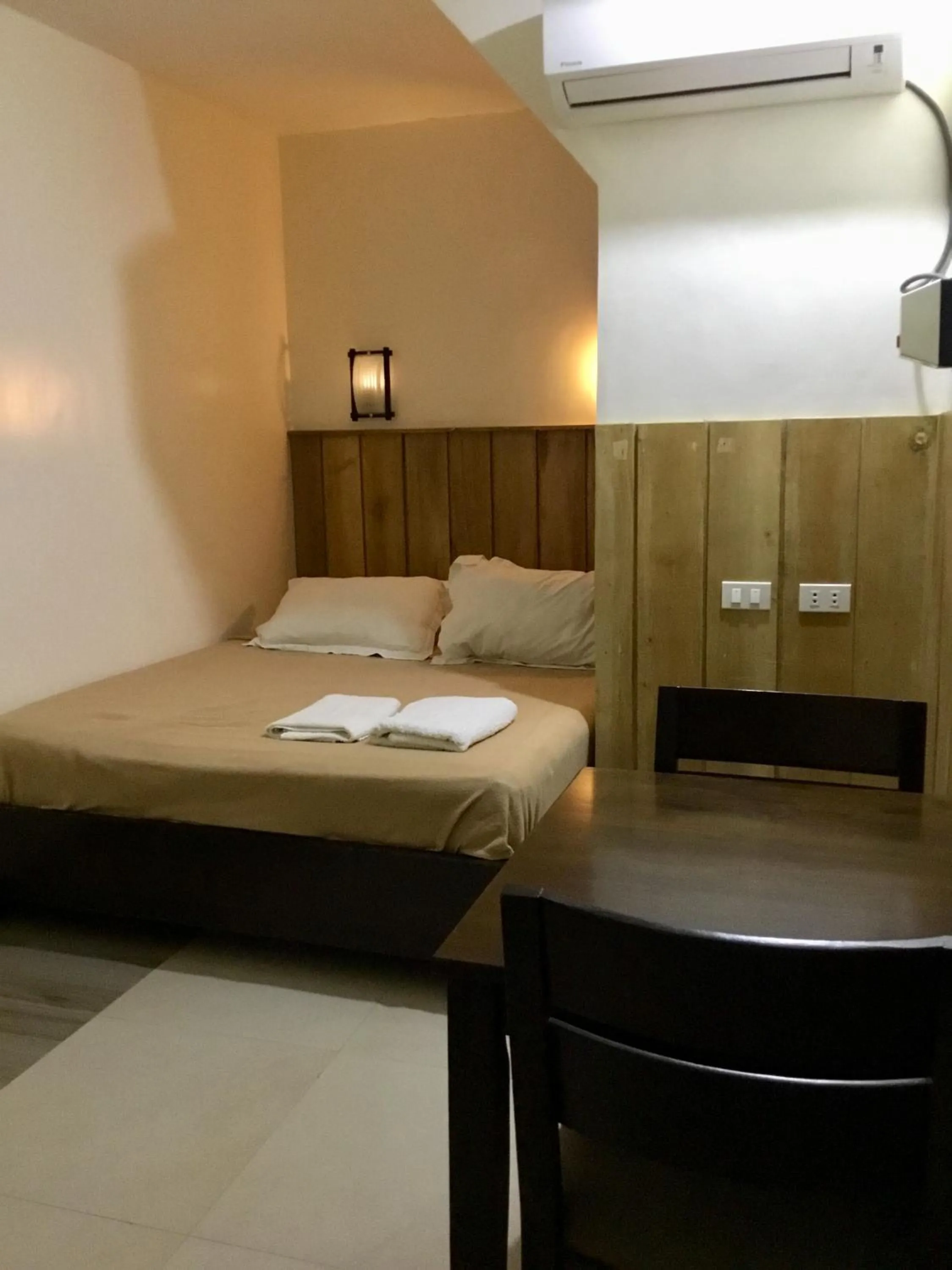 Bedroom, Bed in Delle Suites