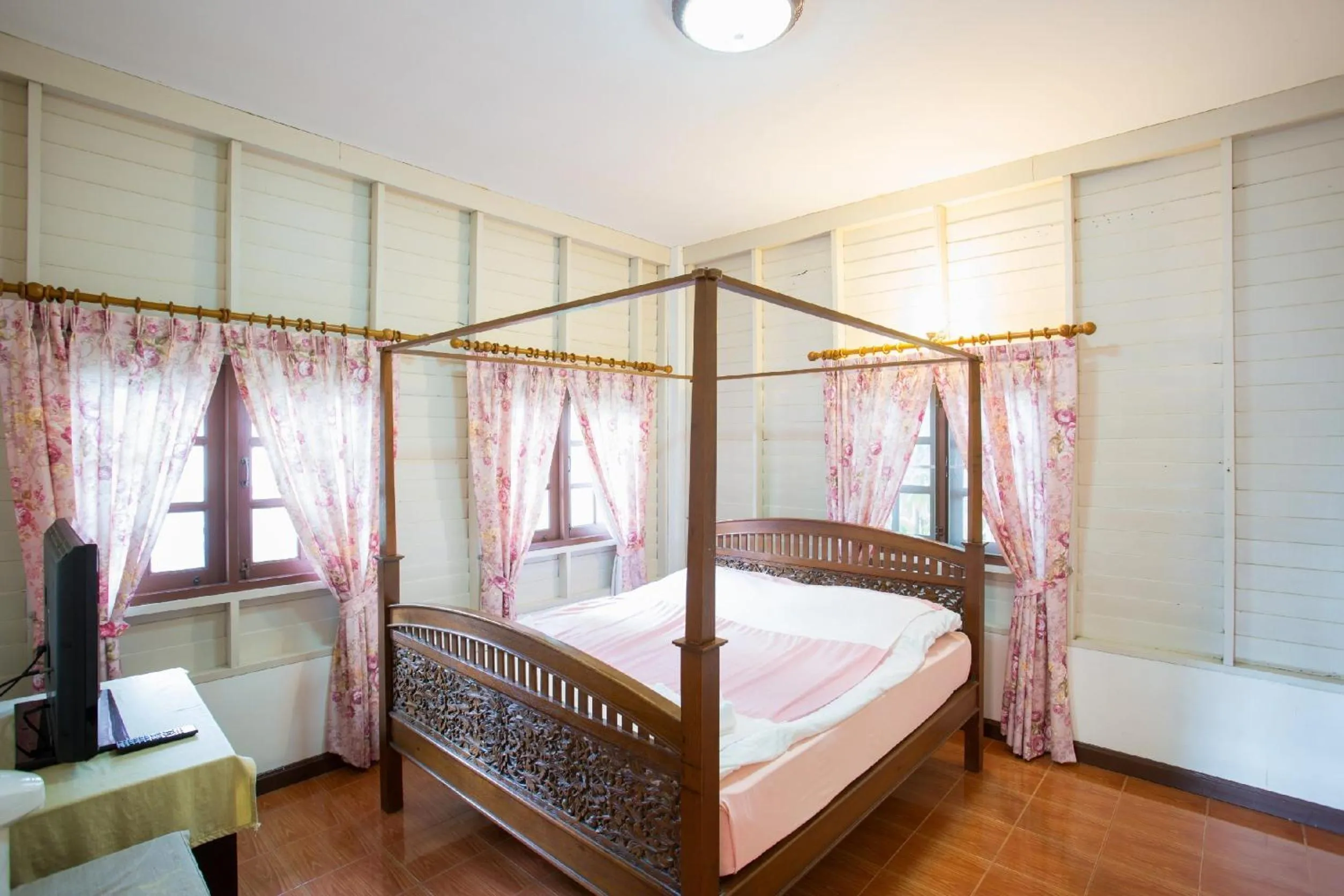 Bed in Goldengold (Khaoyai) Resort & Spa