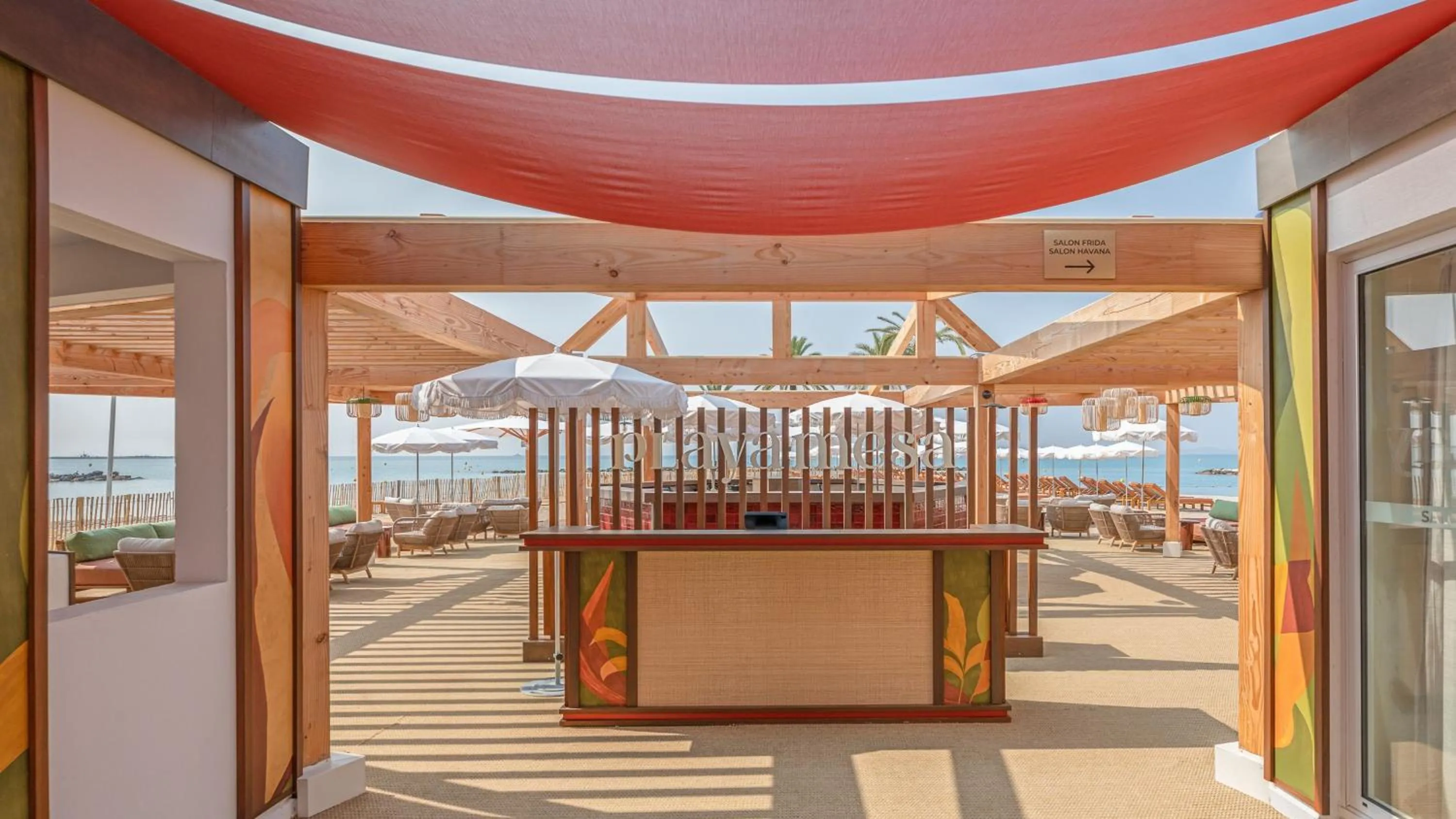 Restaurant/places to eat in Holiday Inn Nice - Port St Laurent by IHG