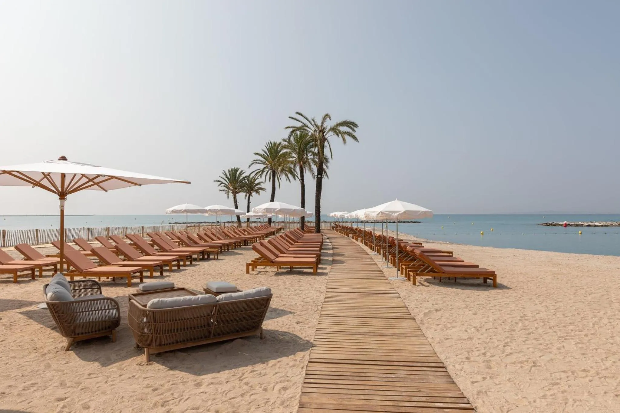 Restaurant/places to eat in Holiday Inn Nice - Port St Laurent by IHG