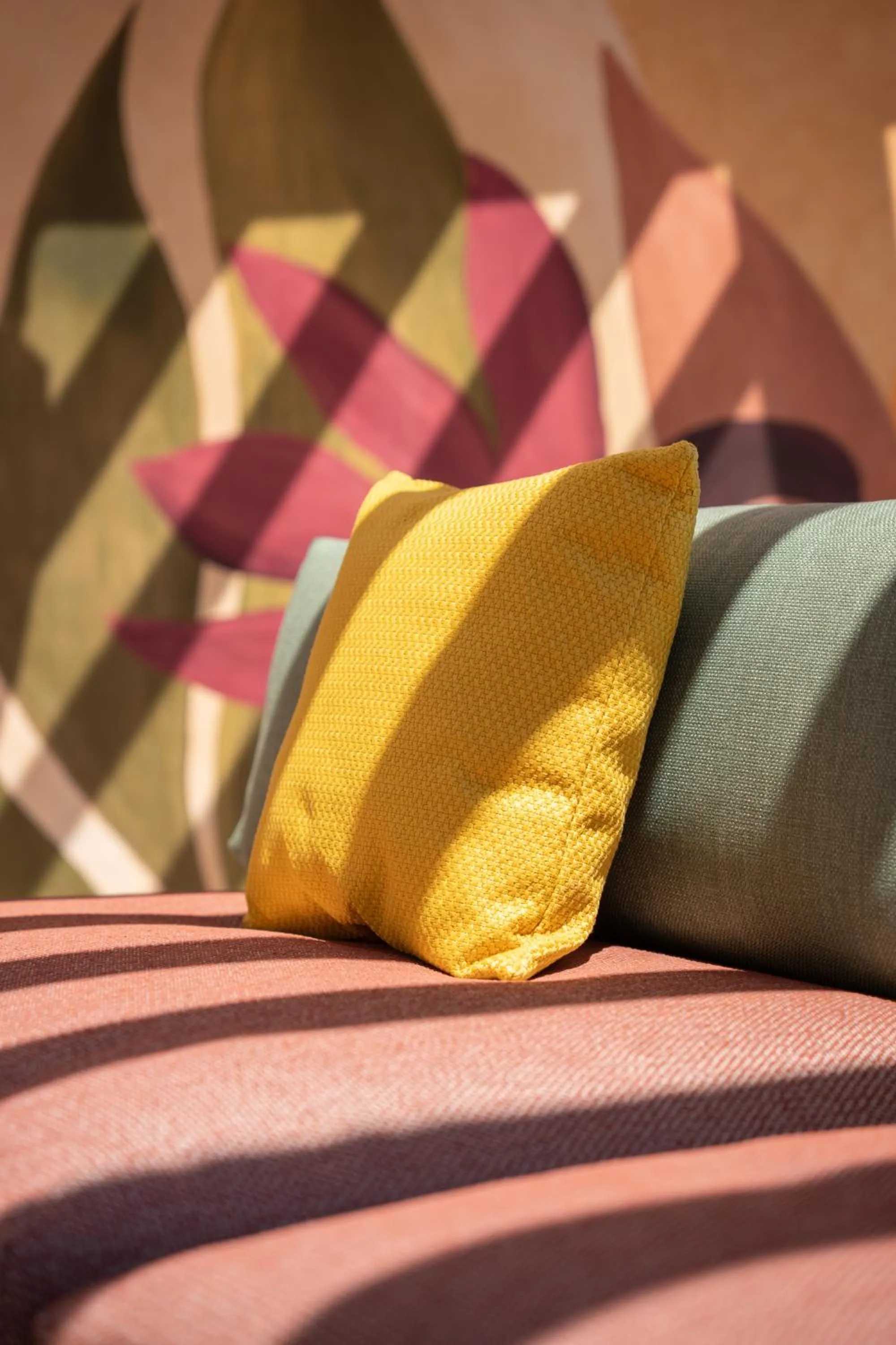 Restaurant/places to eat, Bed in Holiday Inn Nice - Port St Laurent by IHG