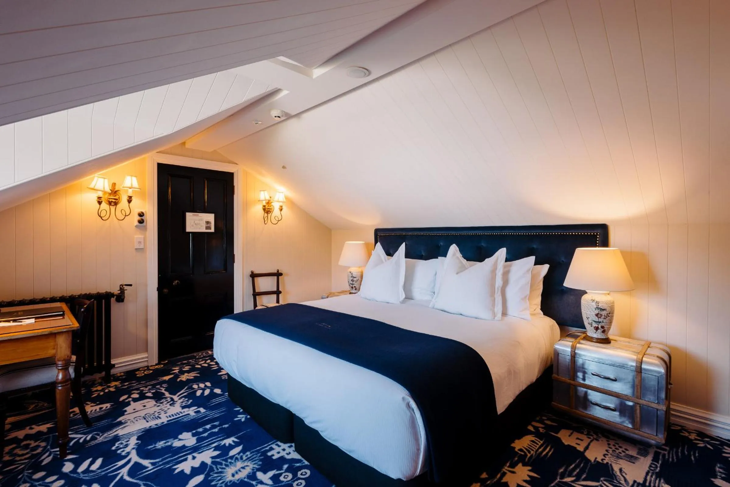Bed in Hulbert House Luxury Boutique Lodge Queenstown