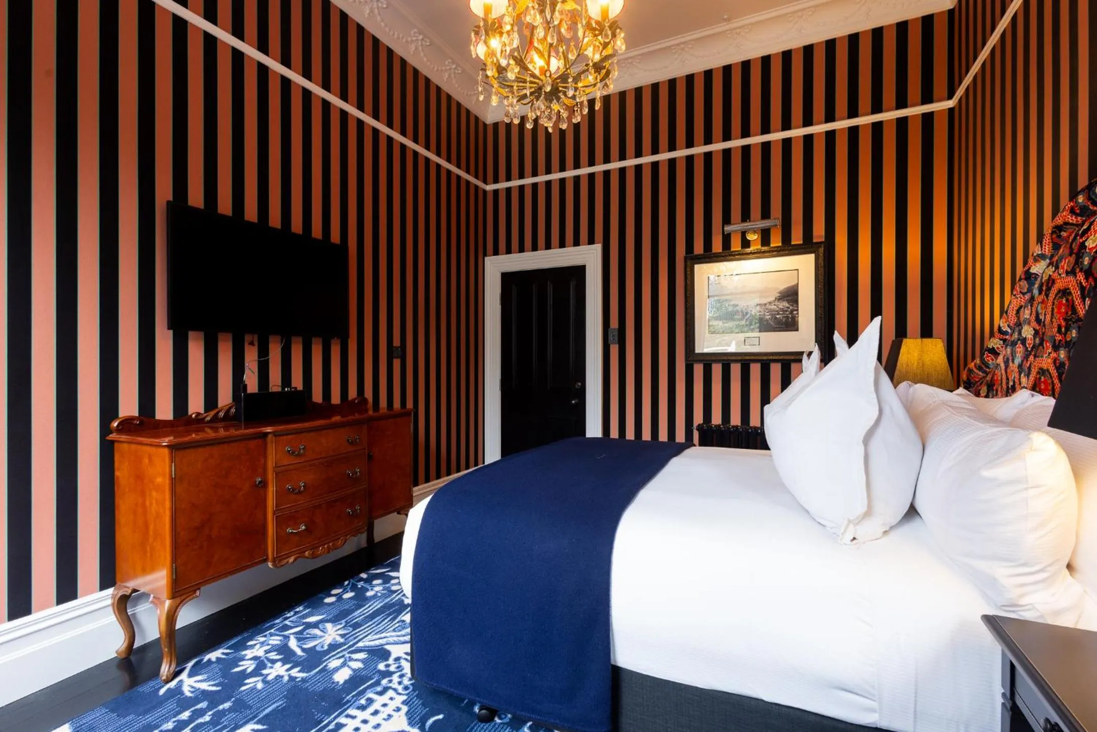 Bed in Hulbert House Luxury Boutique Lodge Queenstown