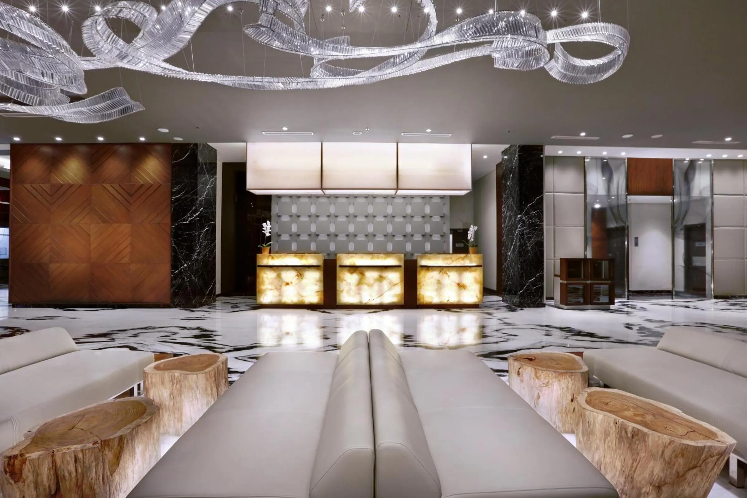 Facade/entrance in Aston Pasteur