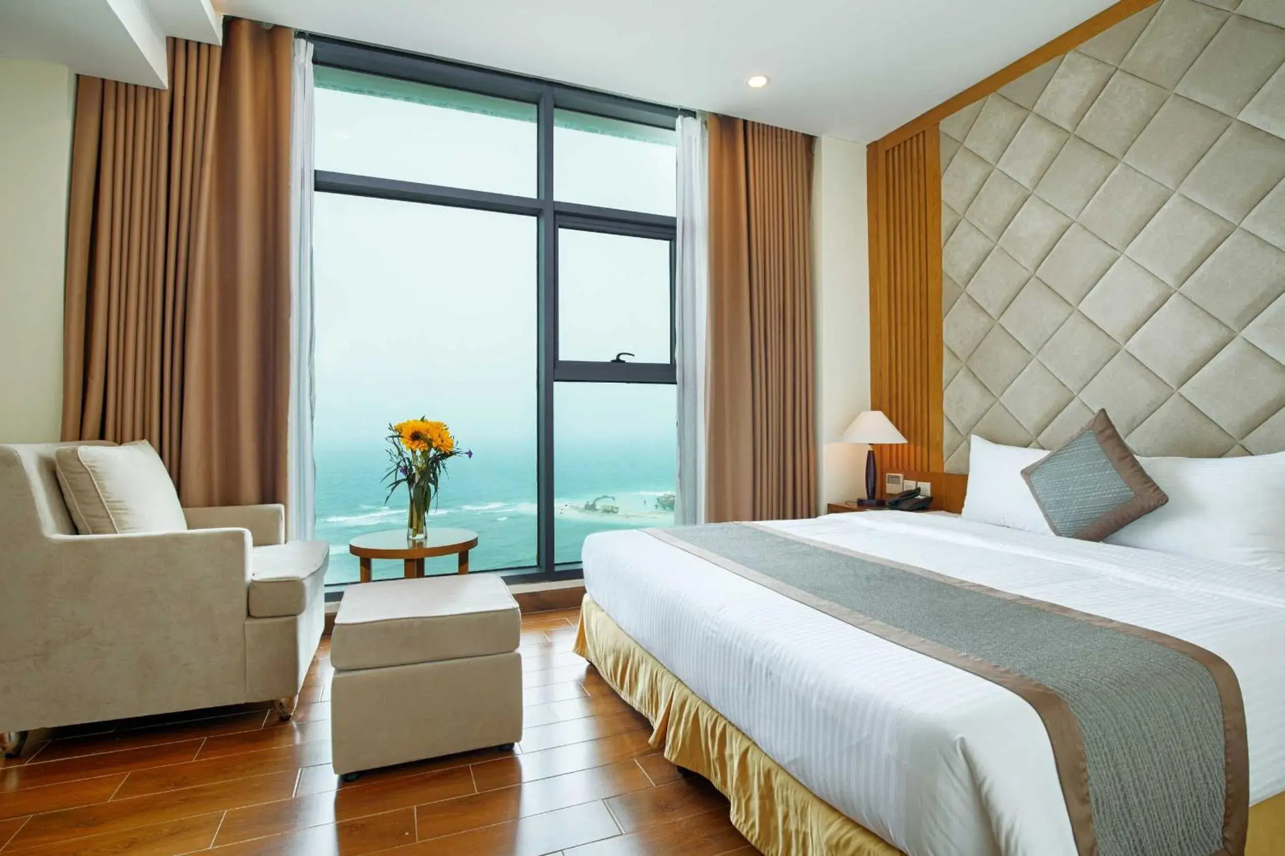 Executive Suite in Muong Thanh Holiday Ly Son Executive Suite in Muong Thanh Holiday Ly Son