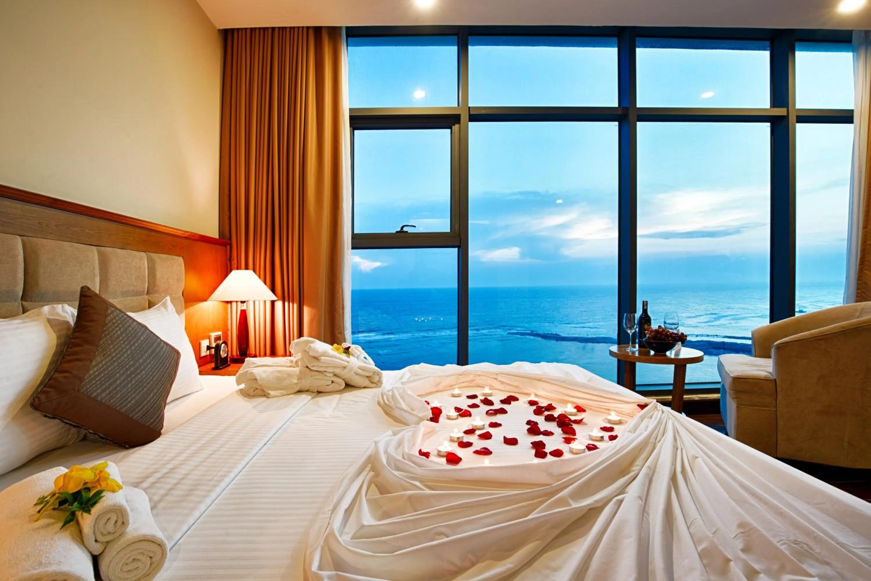 Bed in Muong Thanh Holiday Ly Son