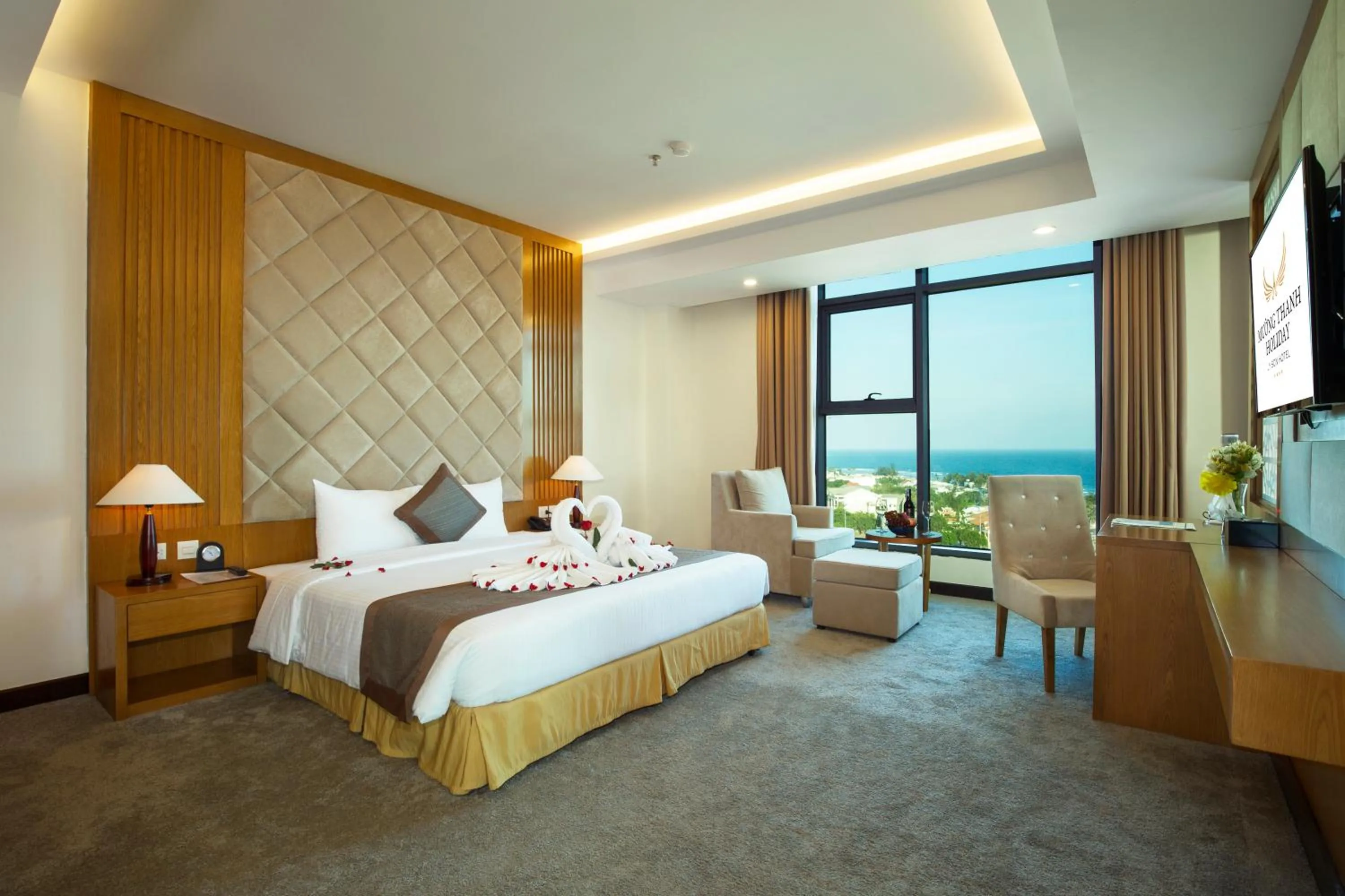 Bed in Muong Thanh Holiday Ly Son