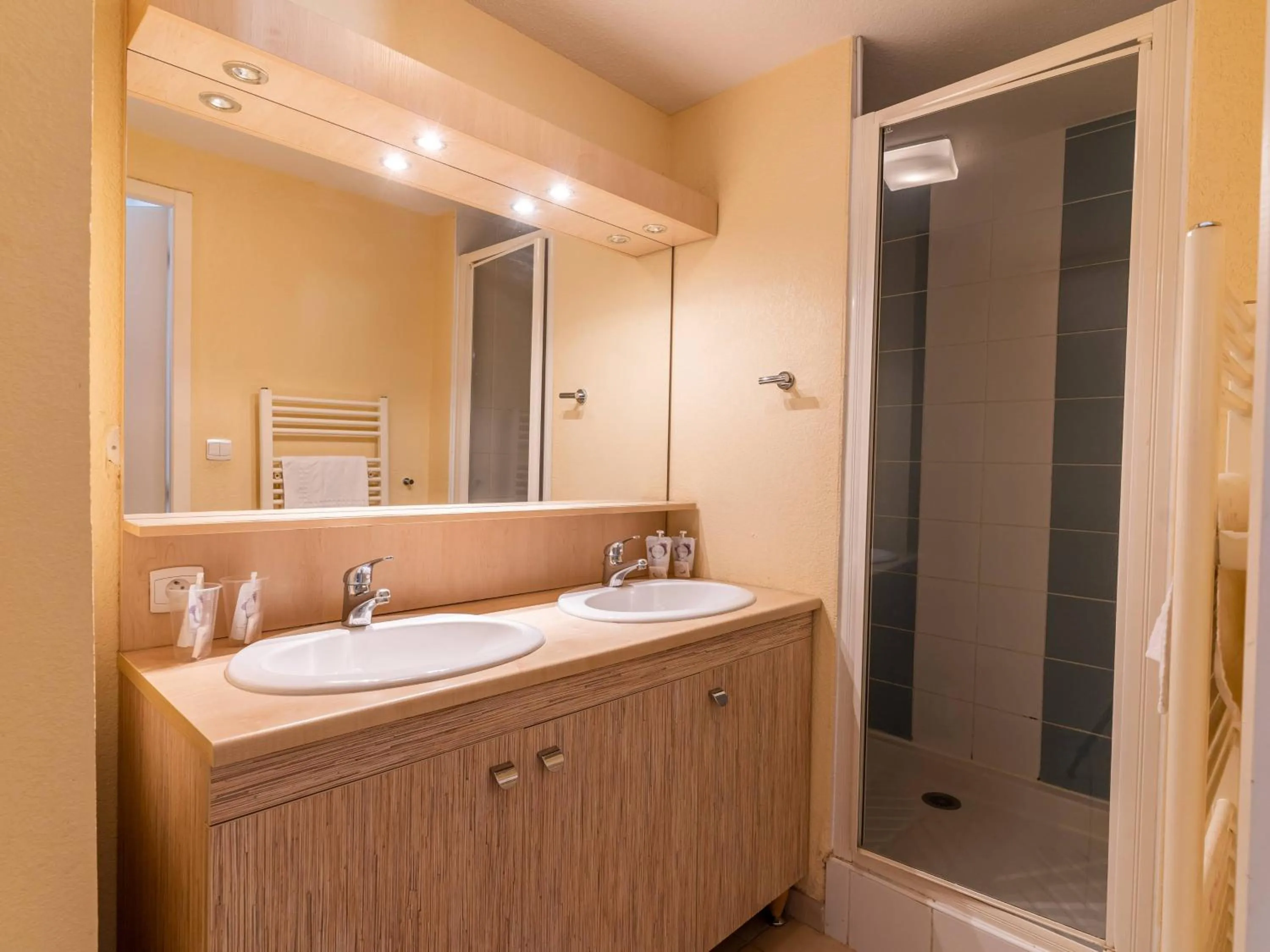 Bathroom in Vacancéole - Résidence L'Ile d'Or