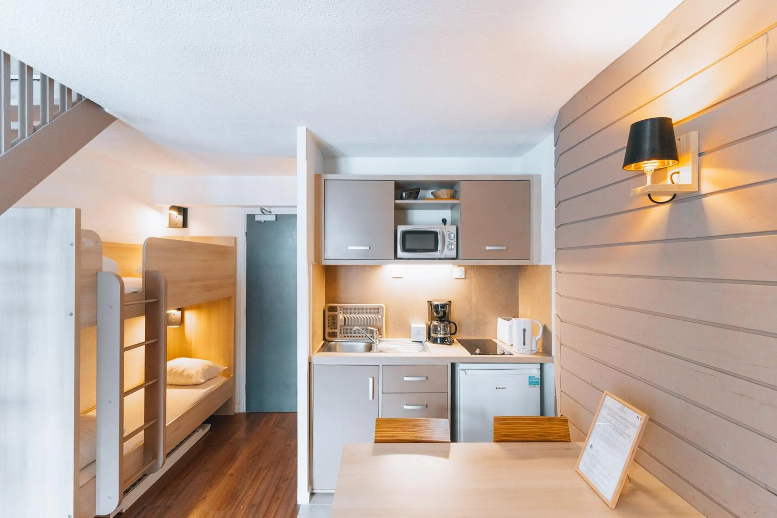 Bed in Garden & City Cauterets Balneo