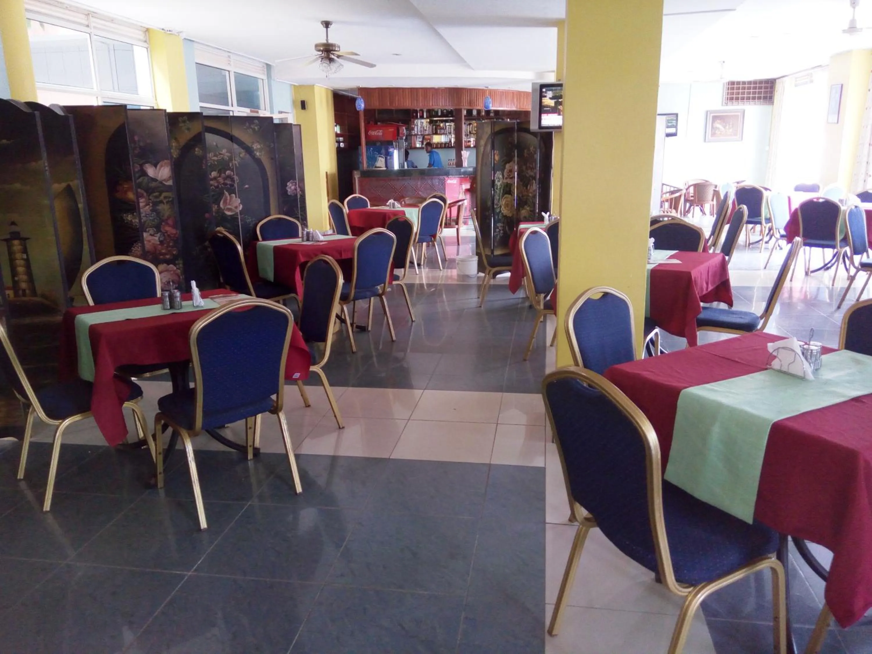 Restaurant/places to eat in Aponye Hotel Kampala