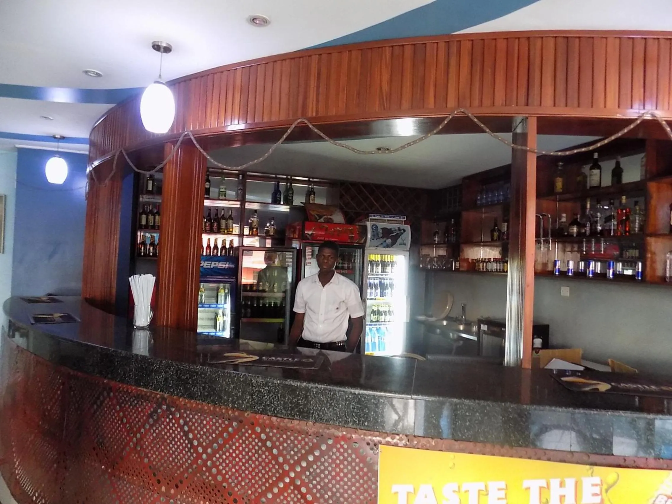 Restaurant/places to eat in Aponye Hotel Kampala