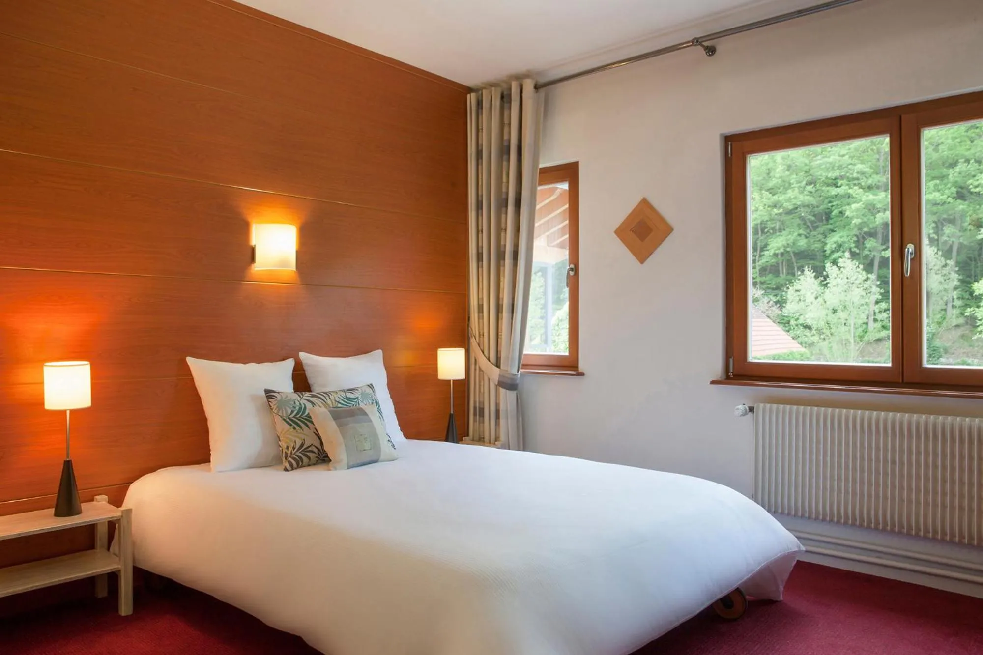 Bed in La Fischhutte, The Originals Relais