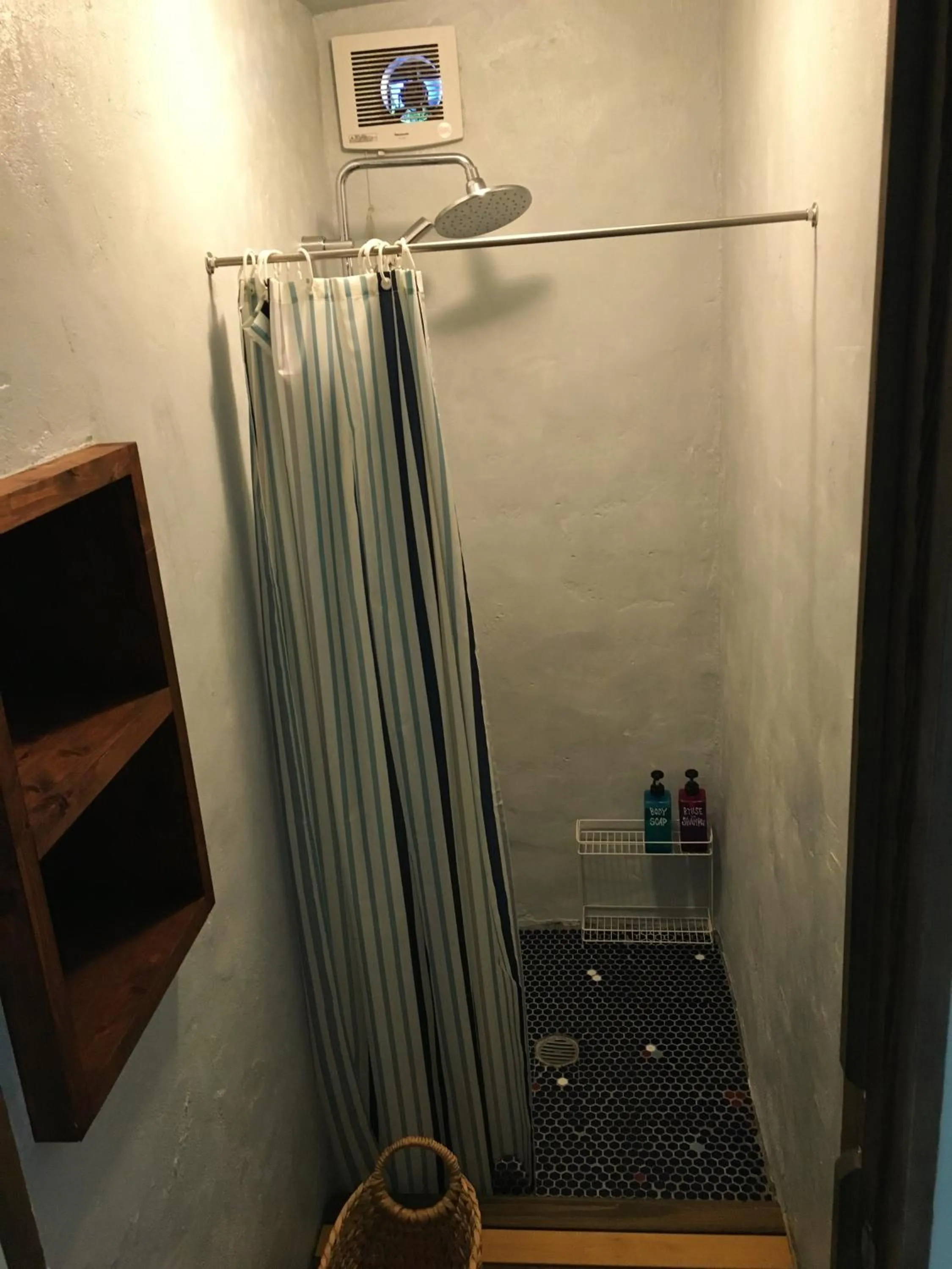 Shower in Onomichi Guest House Miharashi-tei