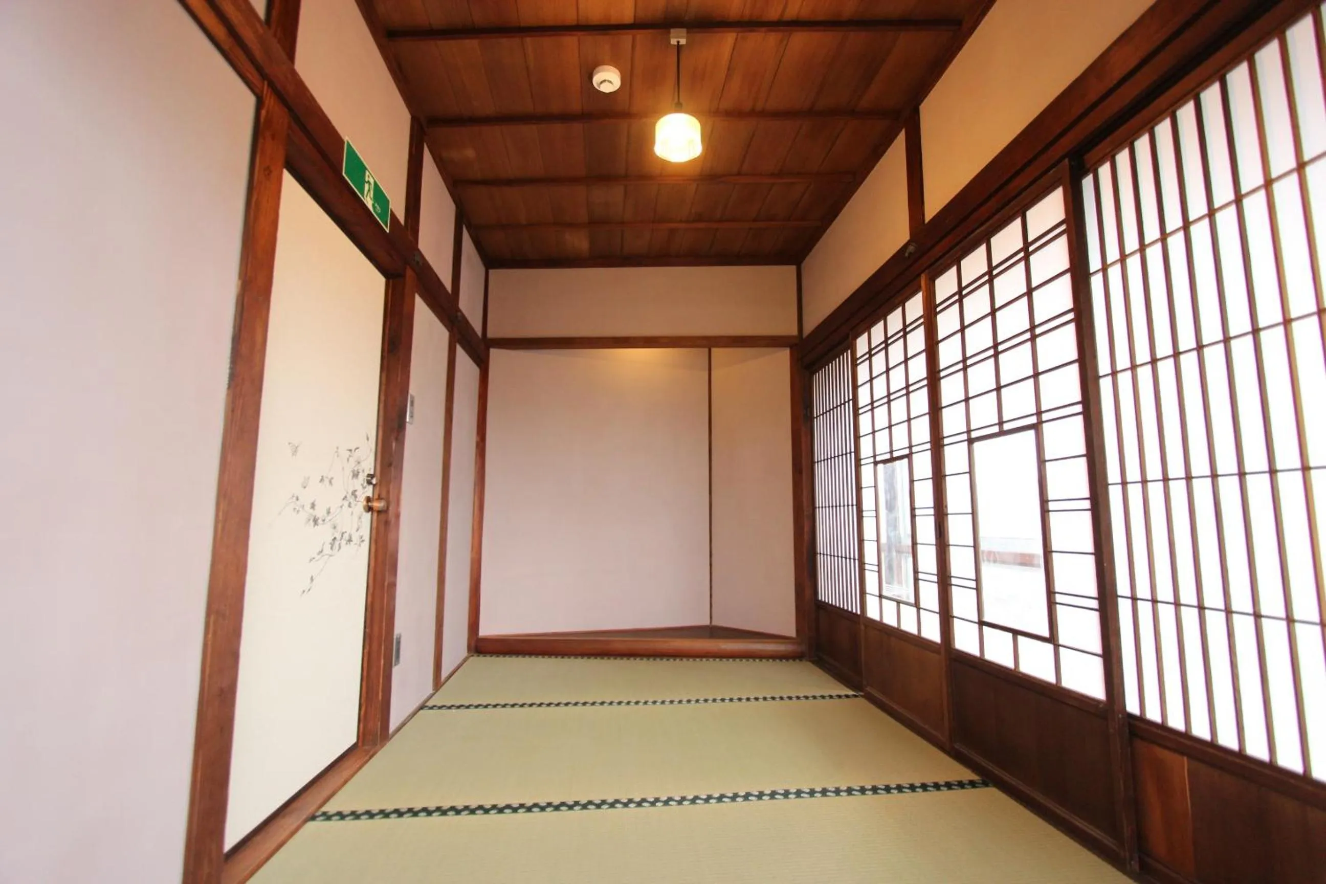 Photo of the whole room in Onomichi Guest House Miharashi-tei