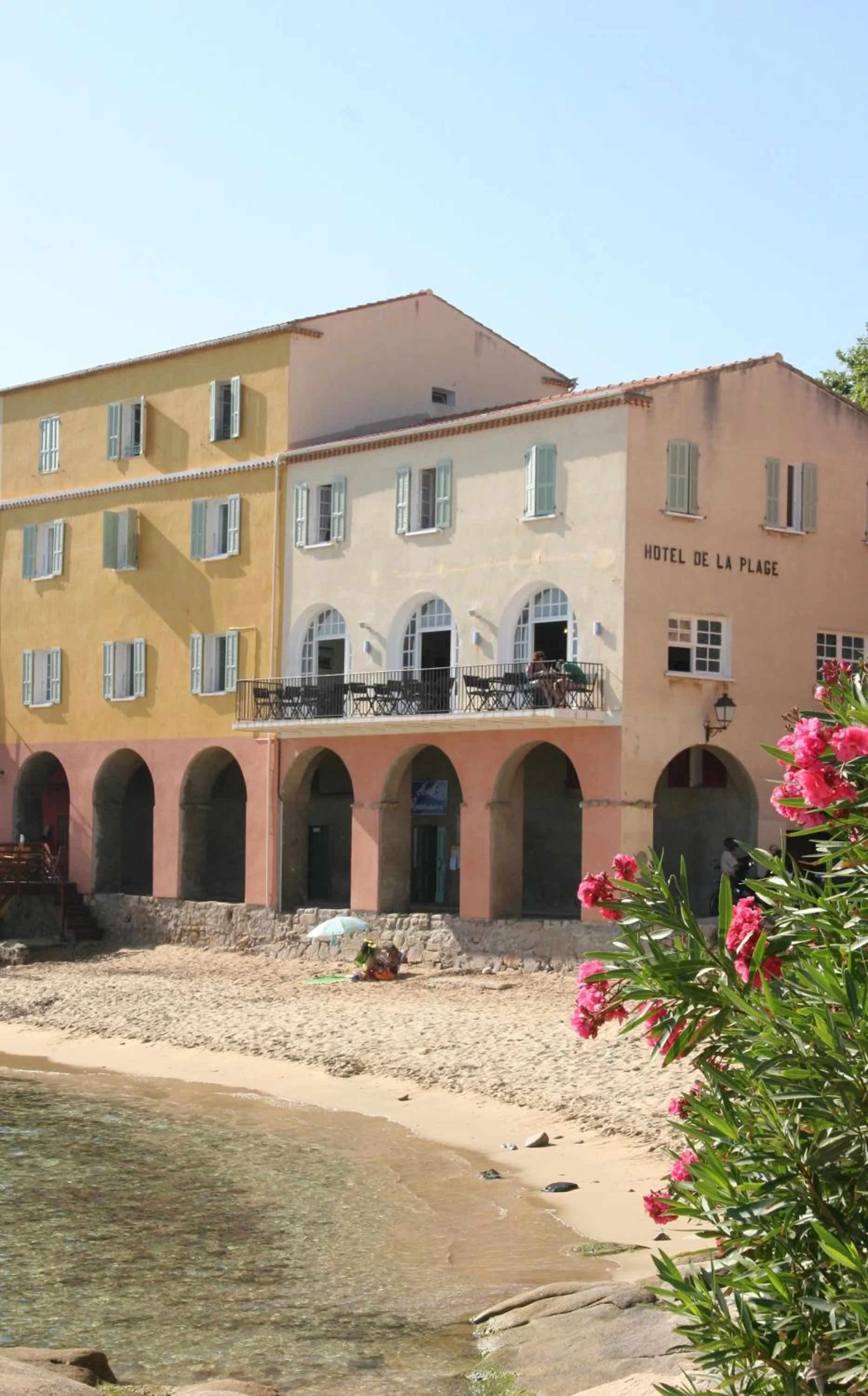 Property building in Hotel de la Plage Santa Vittoria