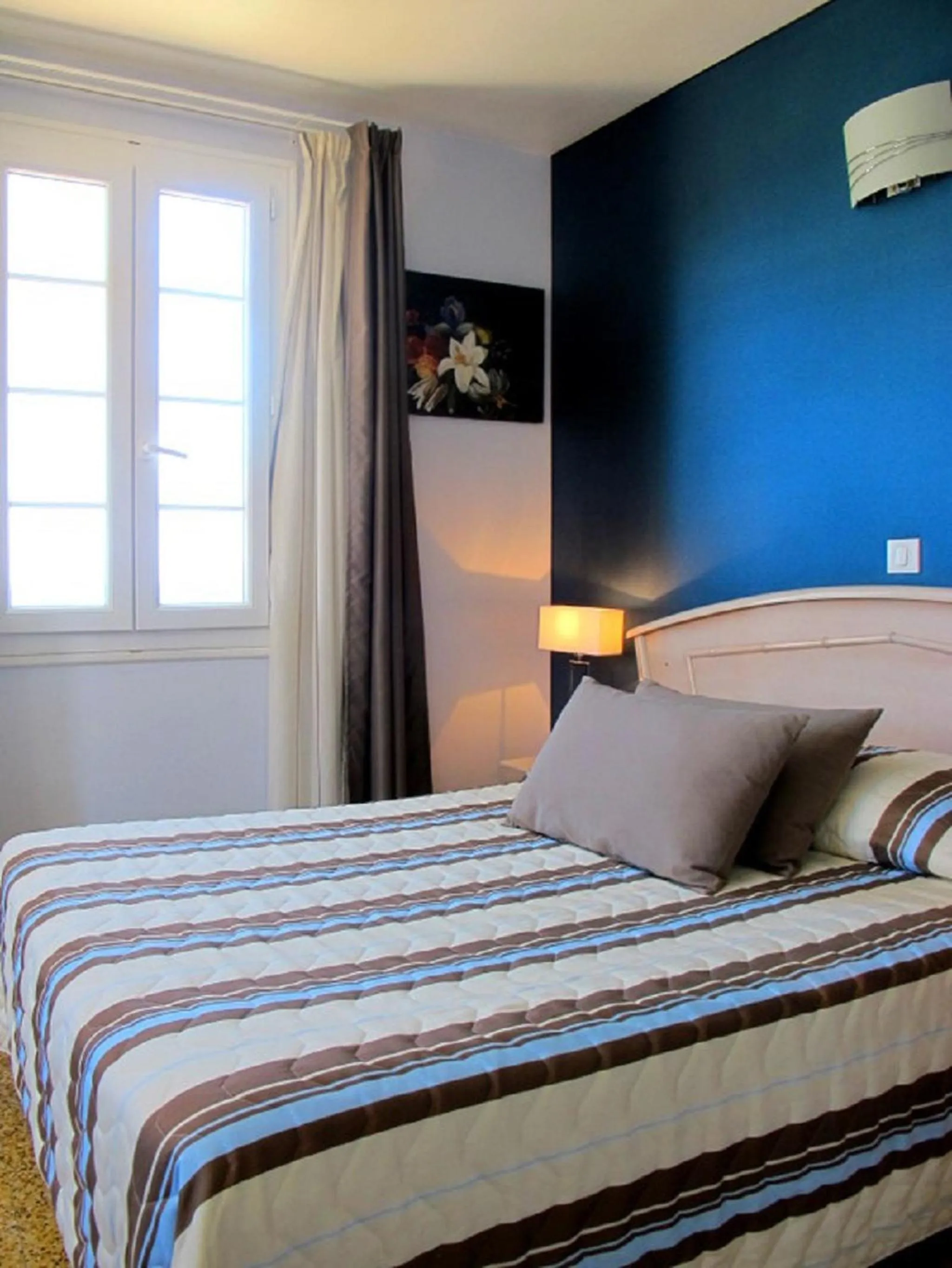 Bed in Hotel de la Plage Santa Vittoria