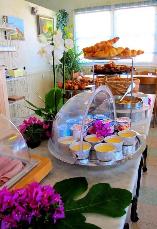 Food in Hotel de la Plage Santa Vittoria